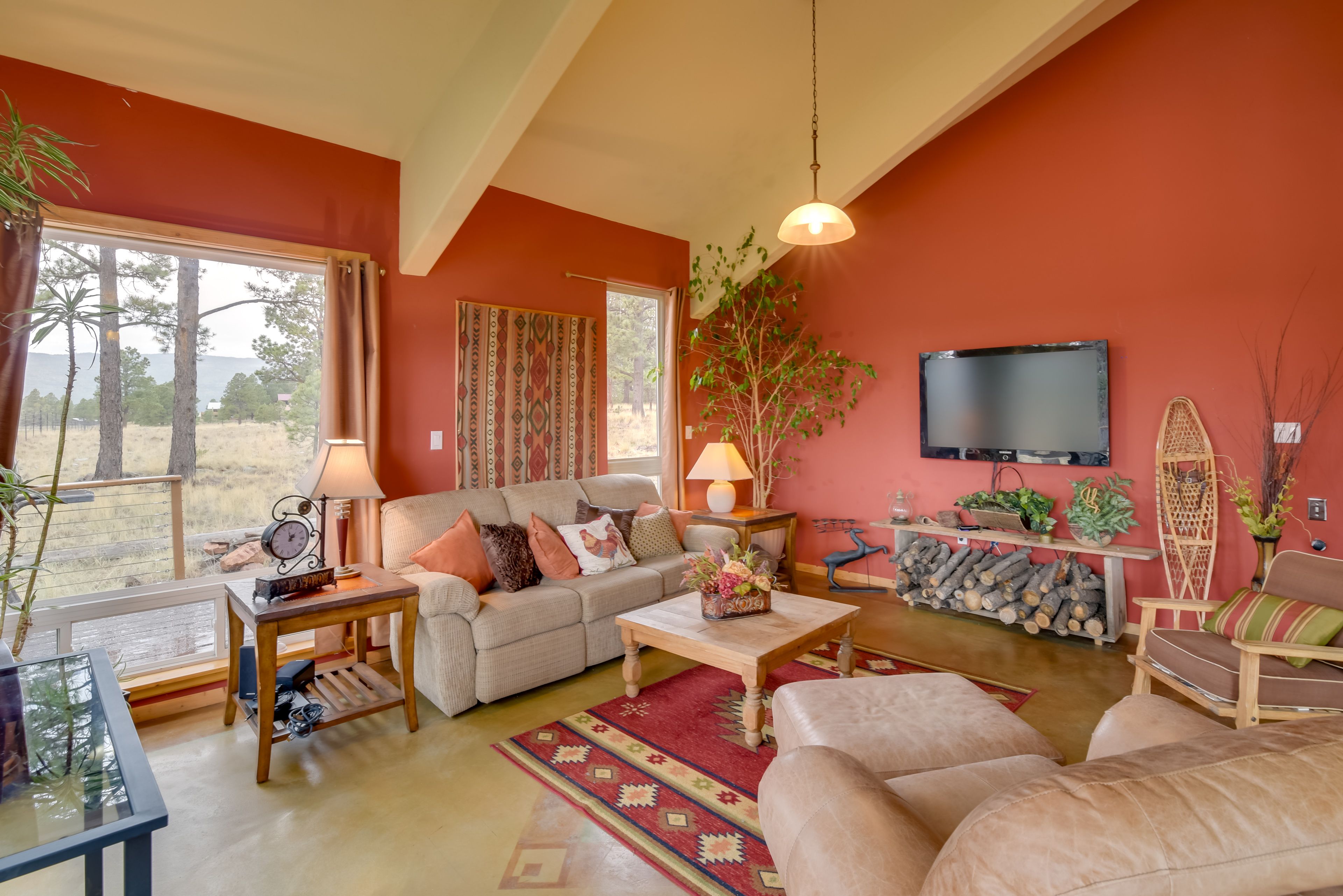 Living Room | Smart TV | Central Heating | 1st Floor