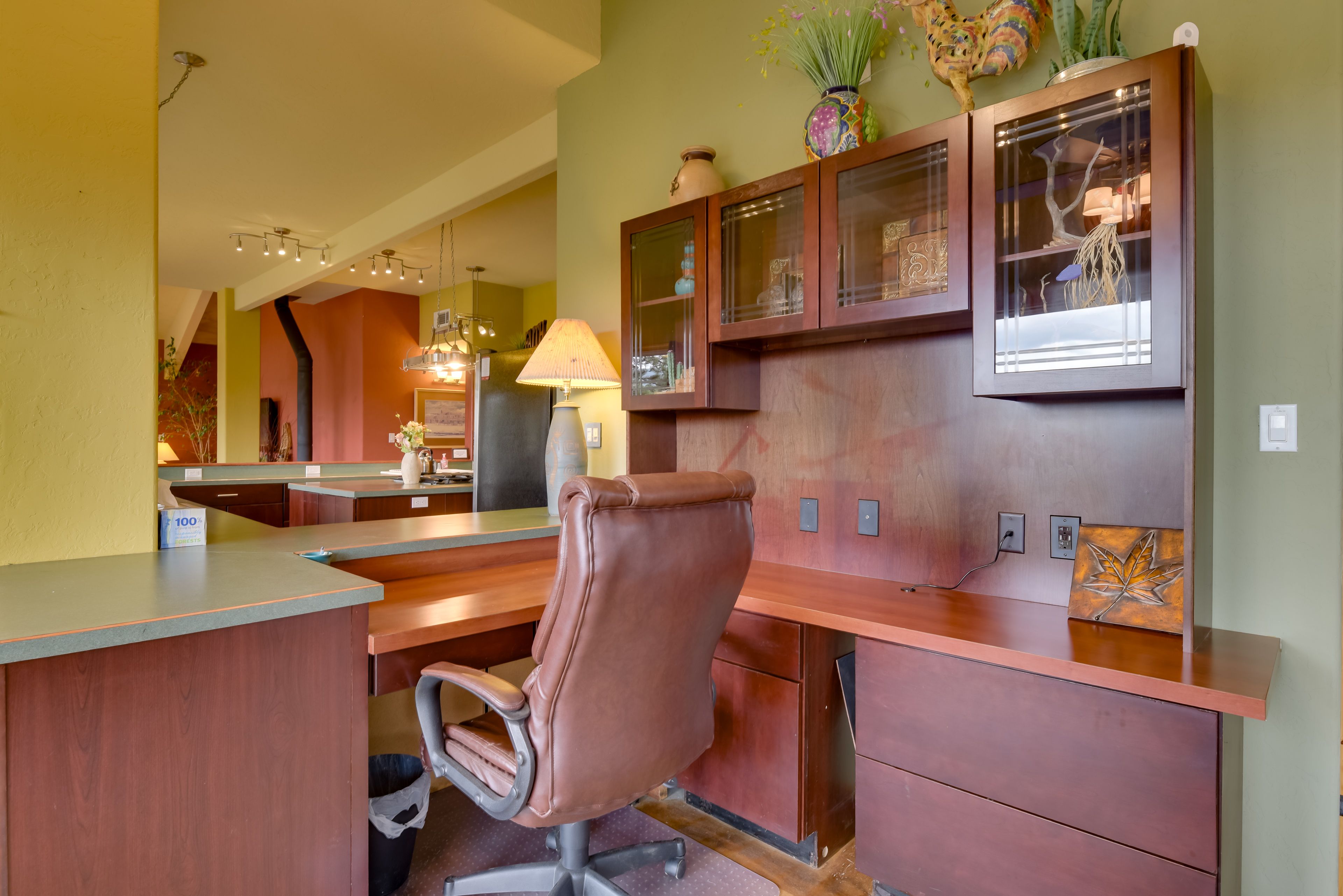 Laptop-Friendly Workspace | High-Speed Internet