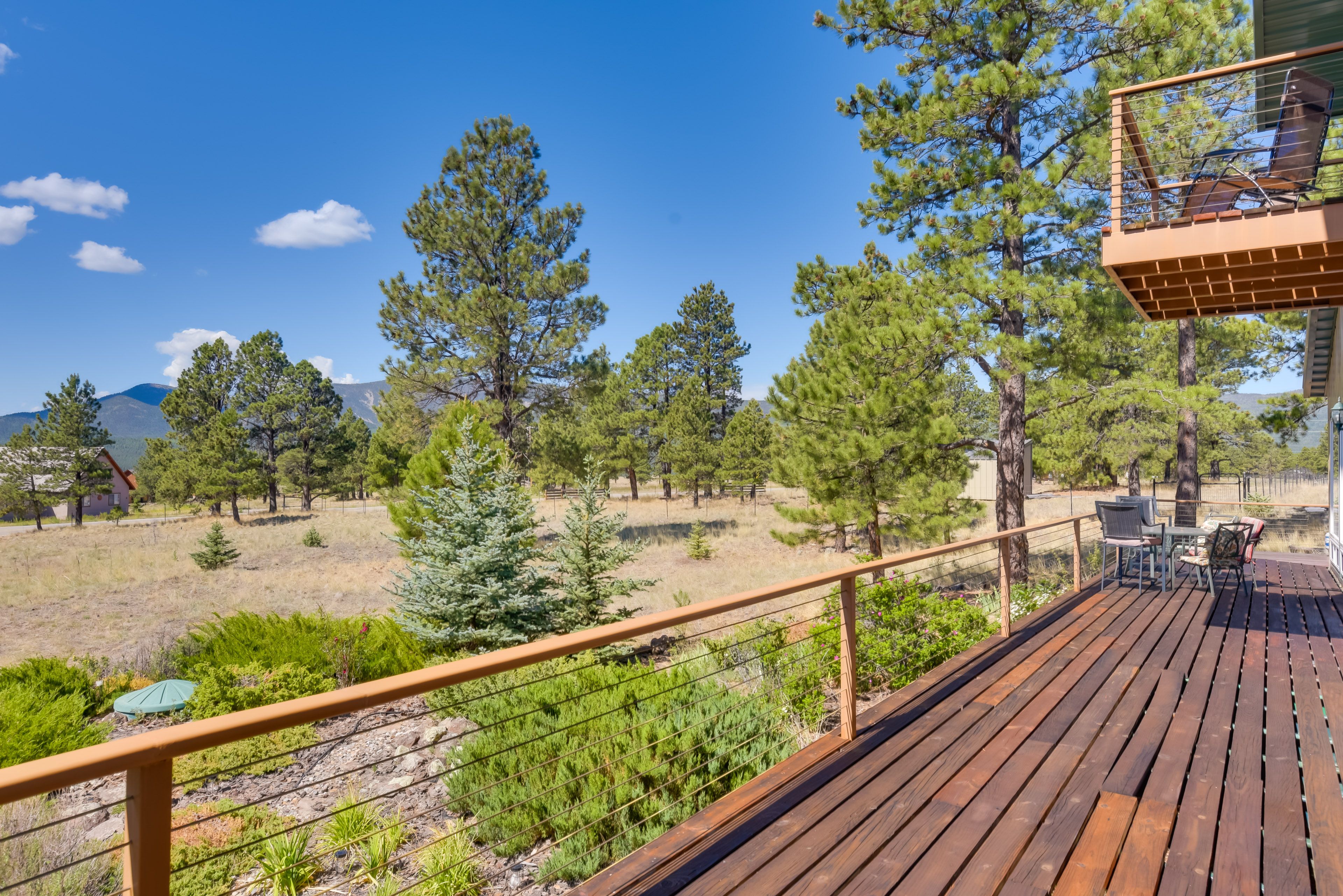 Private Deck | Dining Table