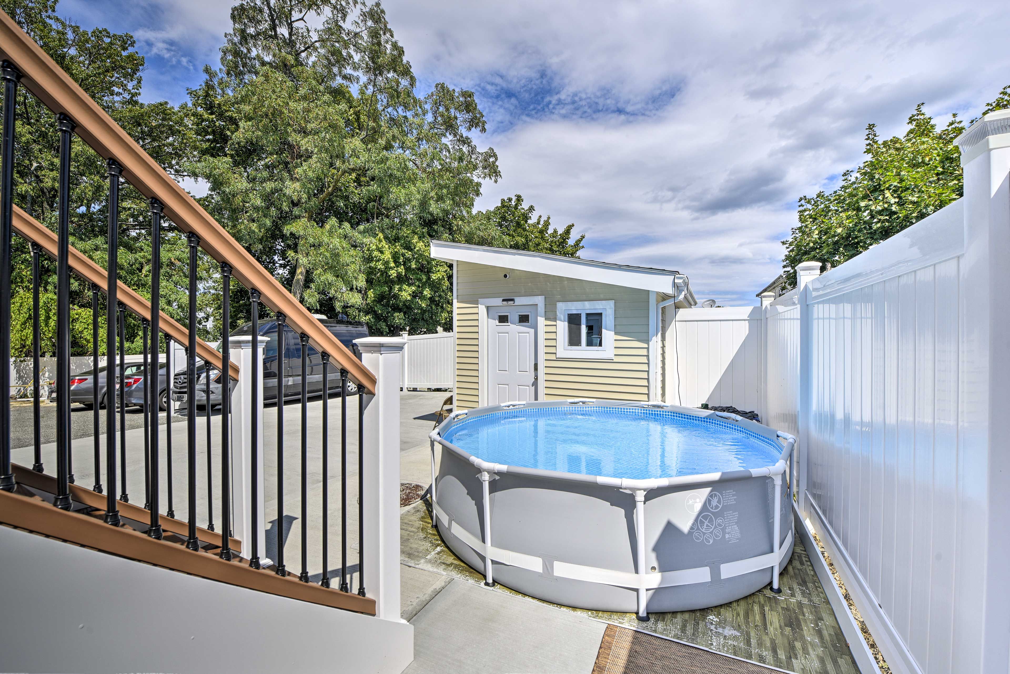 Enjoy some fresh air in the backyard!