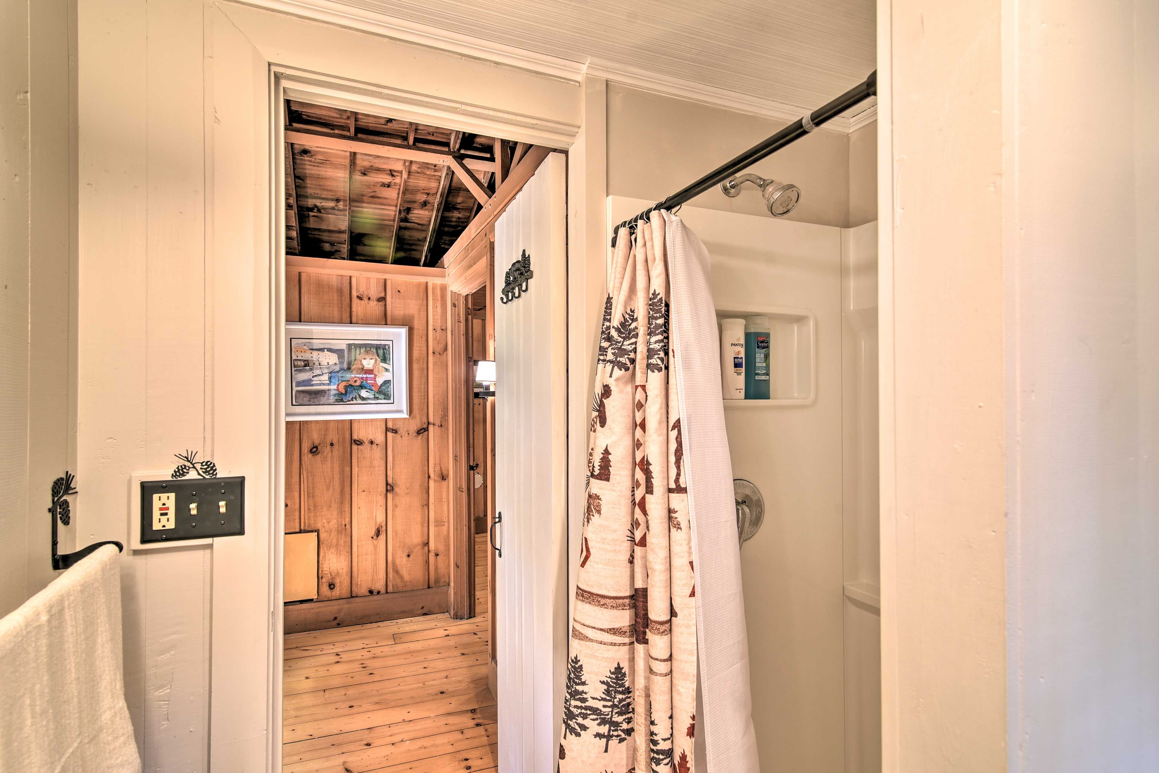 Bathroom | Towels Provided | Complimentary Toiletries