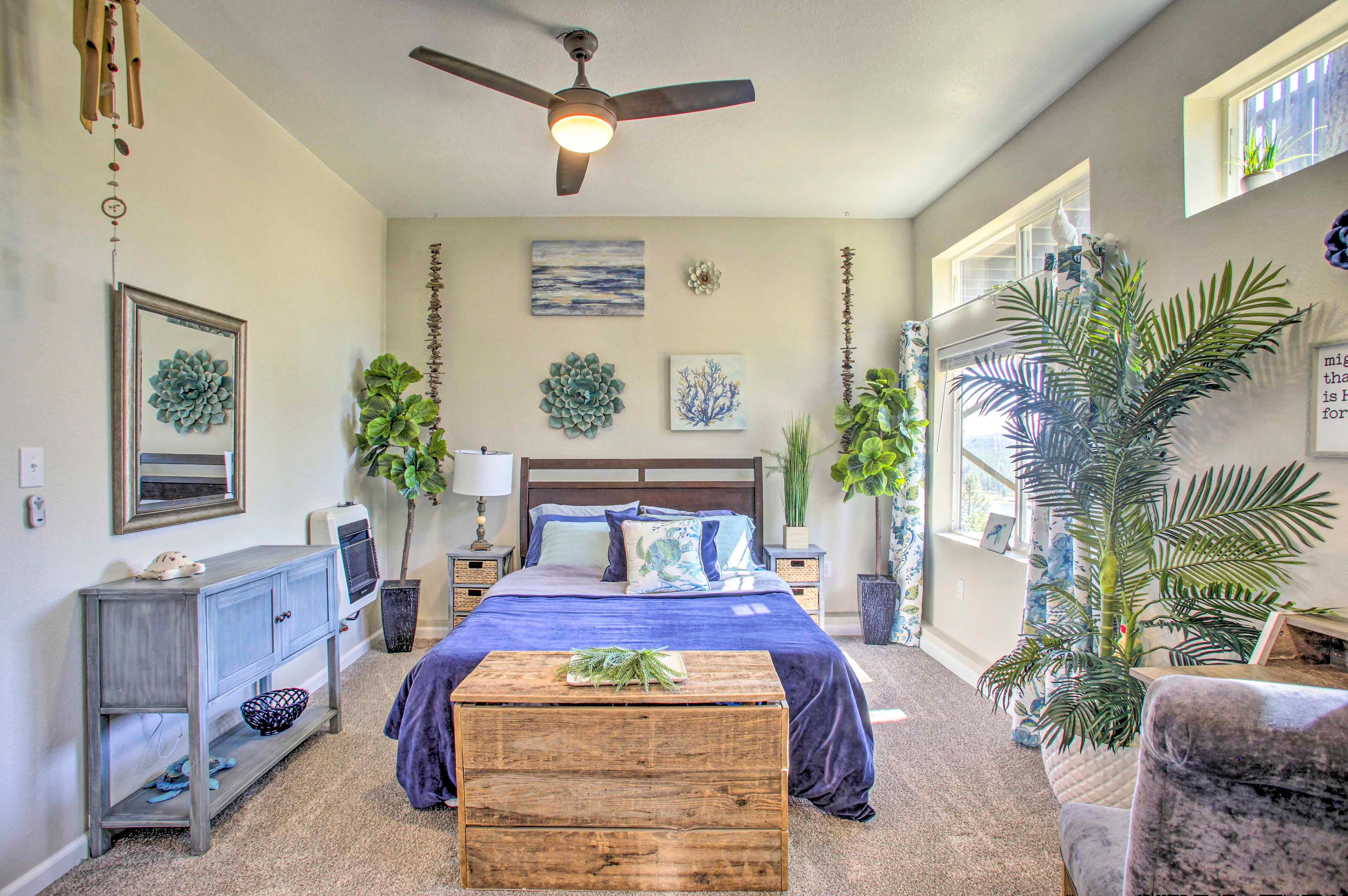 Bedroom 2 | Queen Bed