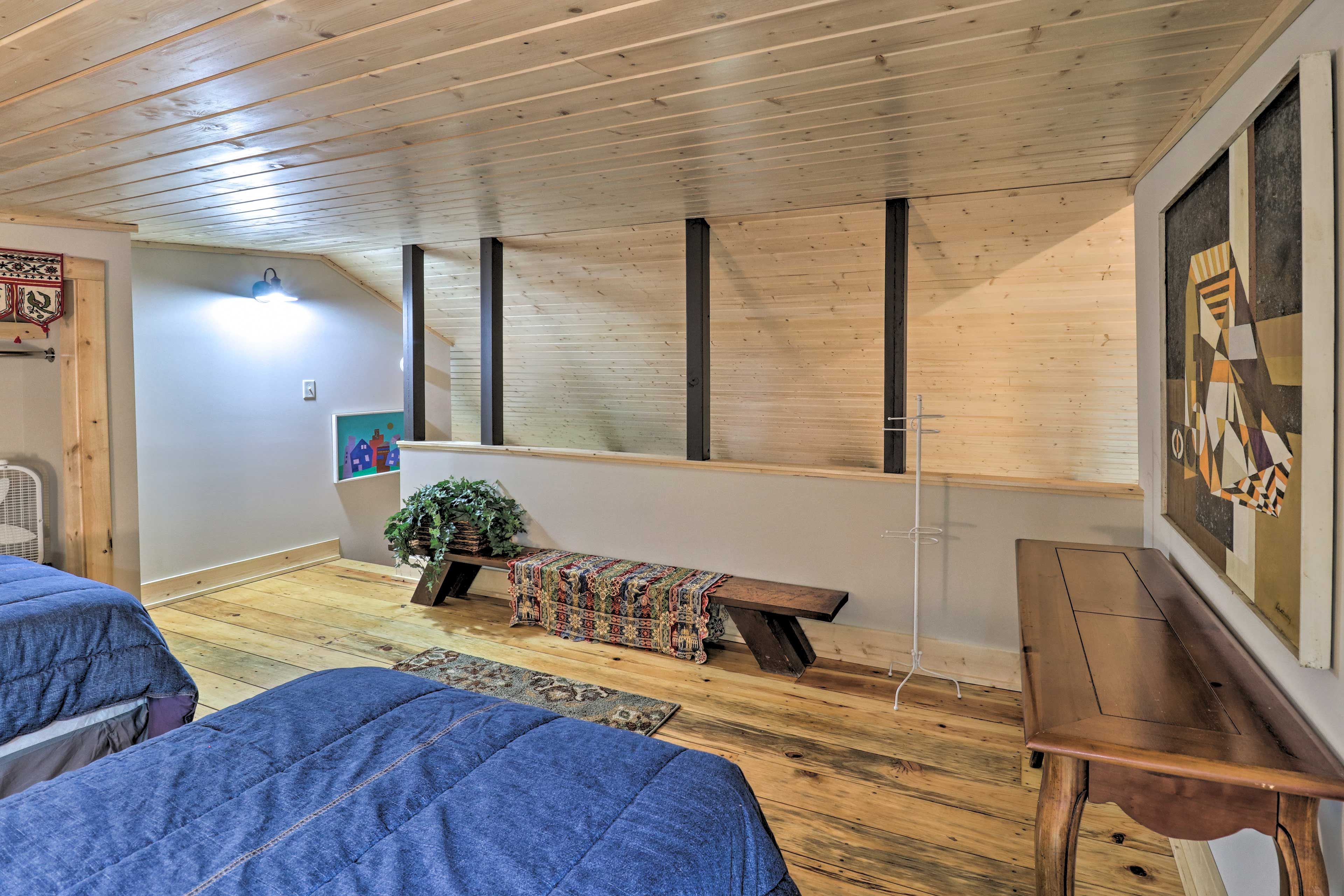 The kids will love bunking together in this room.