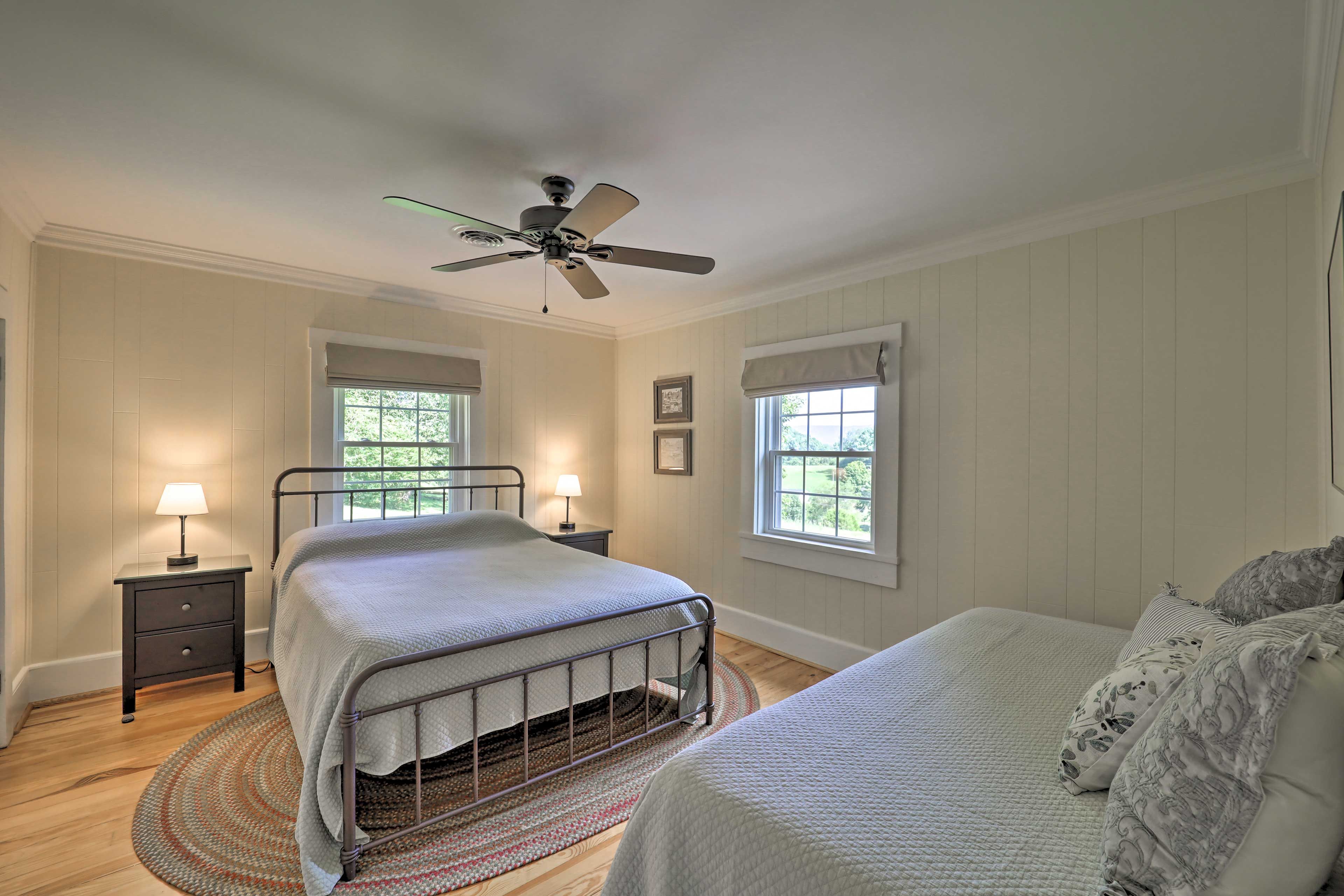 Bedroom 2 | Queen Bed | Twin Bed