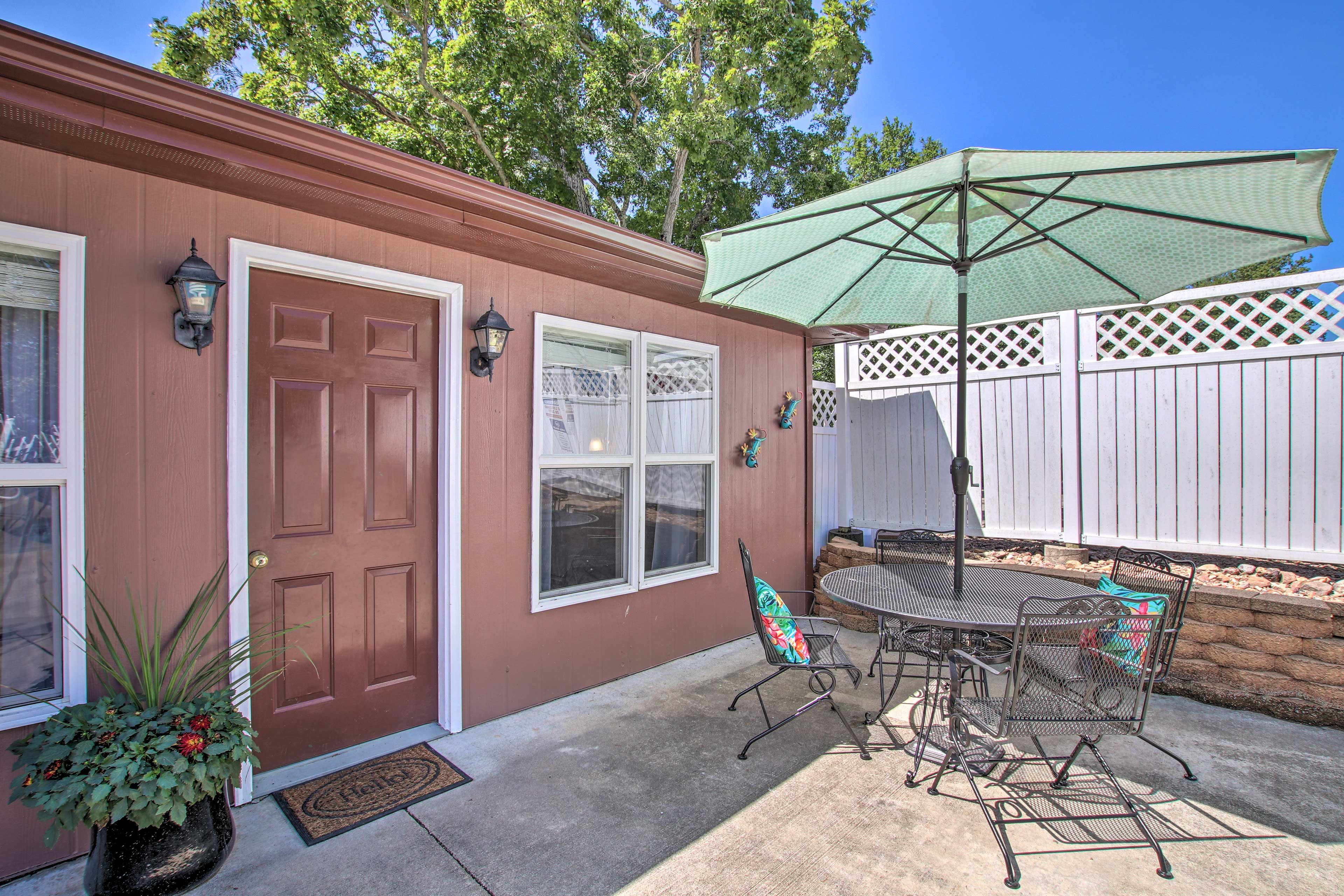 Patio | Outdoor Dining Area