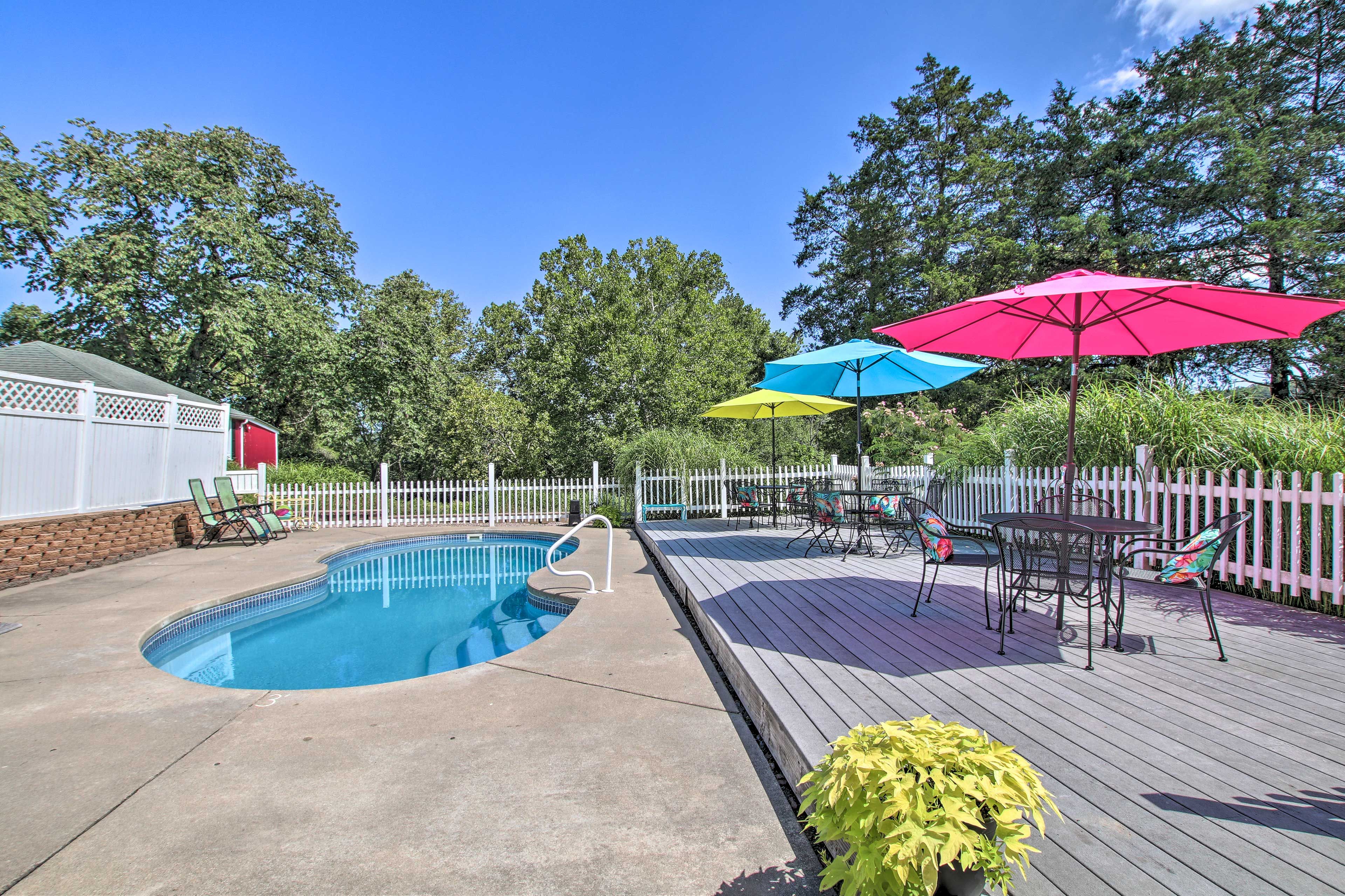 Community Amenities | Outdoor Pool