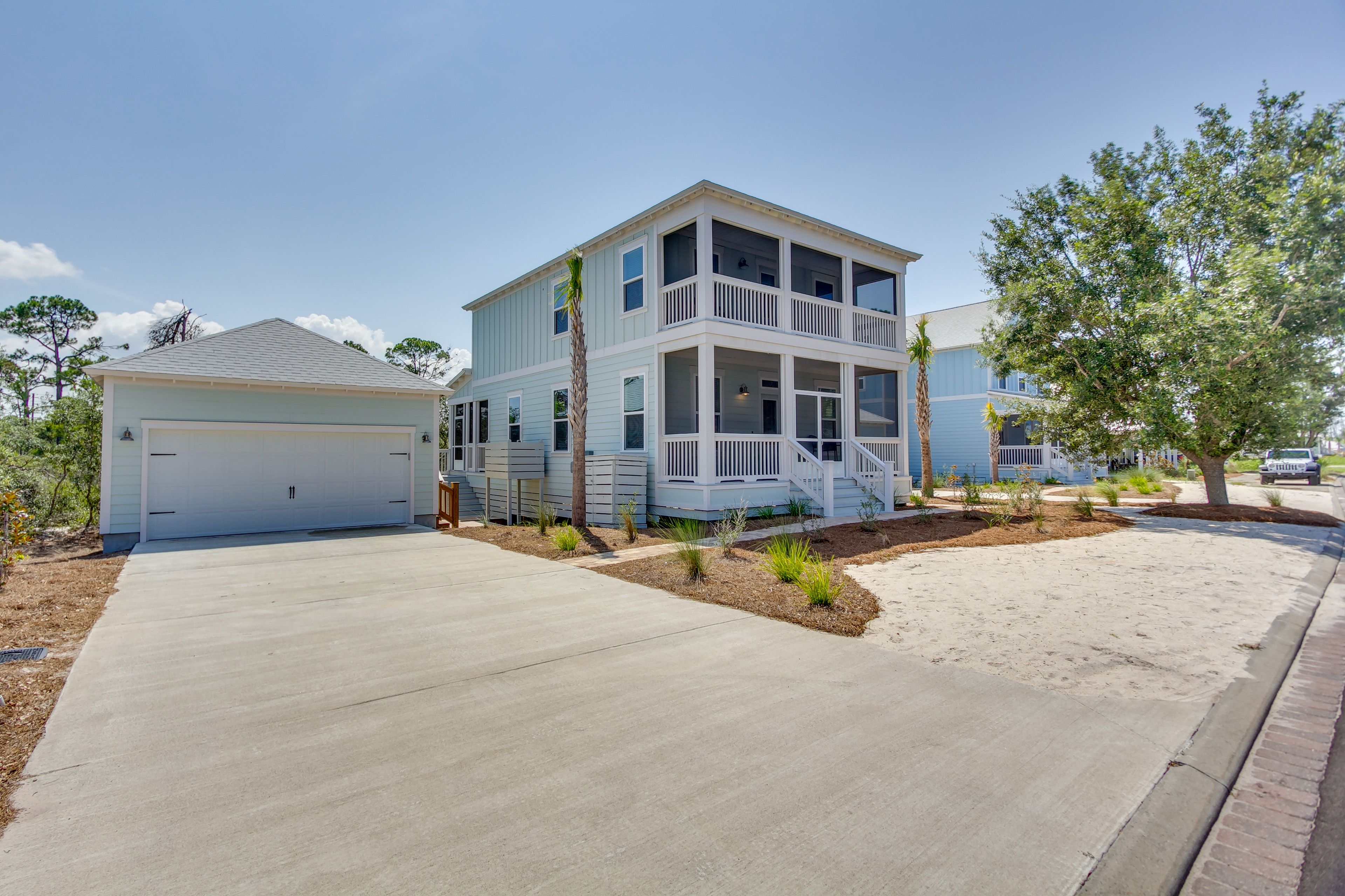 Parking | Garage (2 vehicles) | Driveway (2 vehicles)