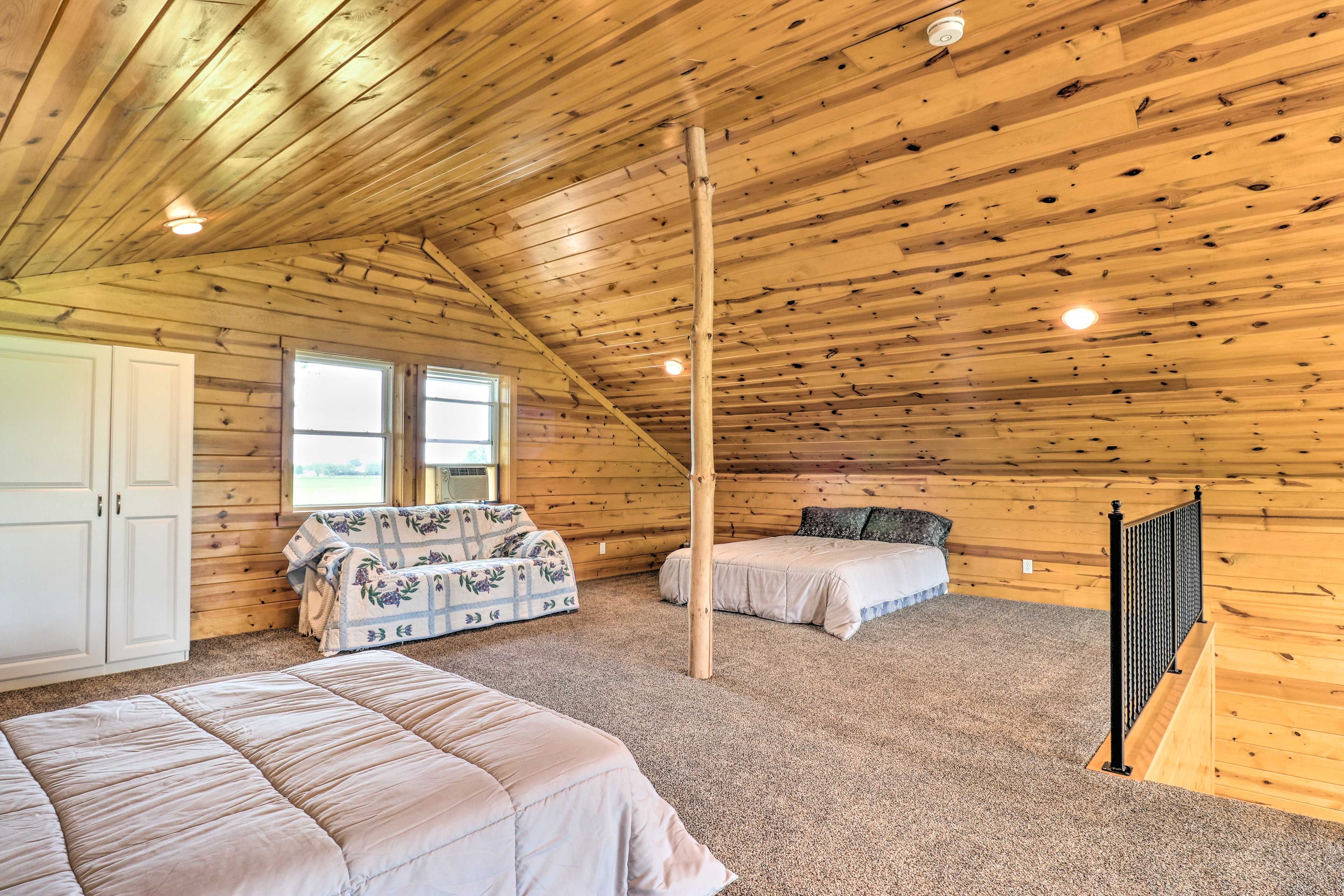Loft | 2 Queen Beds
