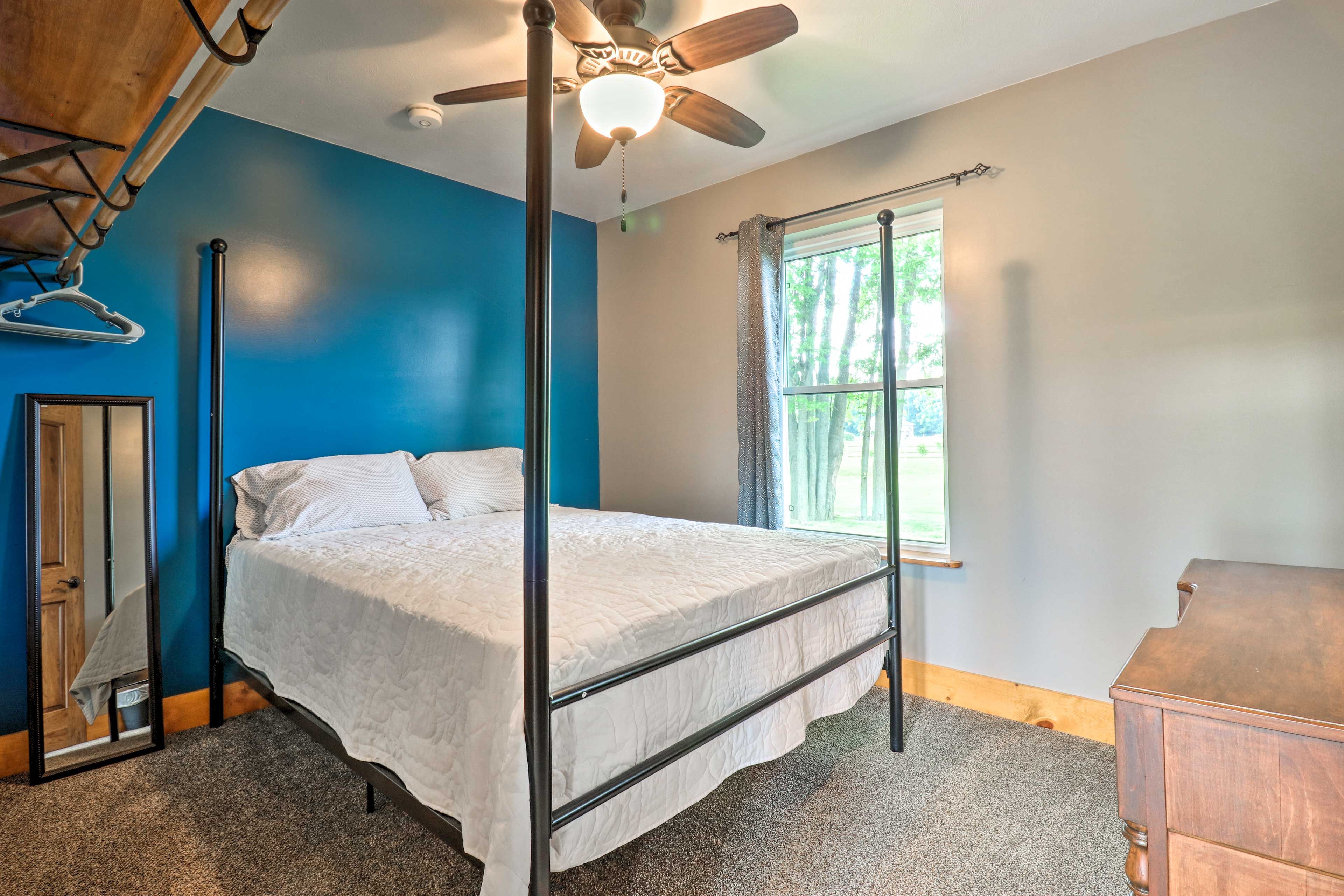 Bedroom 1 | Queen Bed | Linens Provided