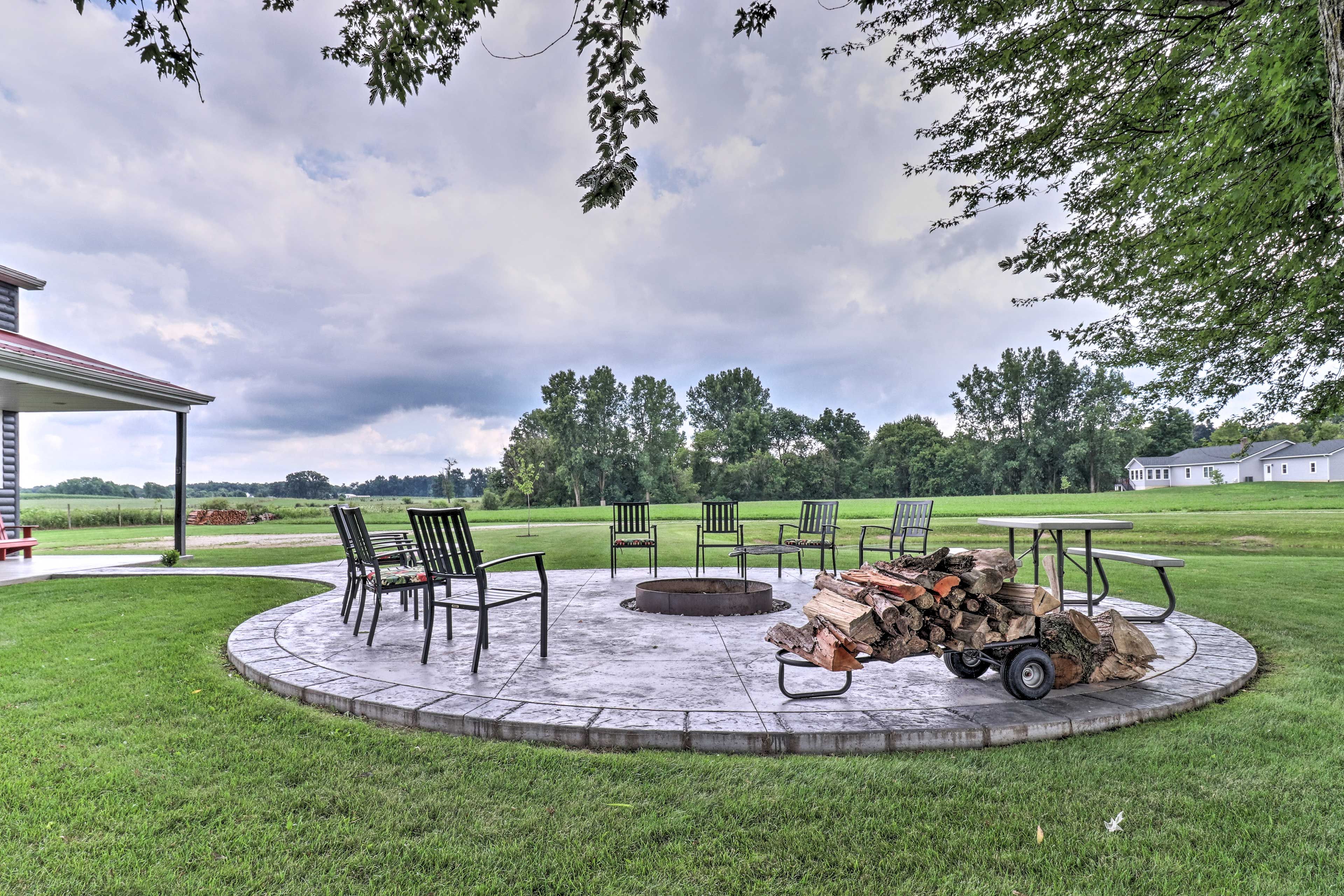 Patio | Fire Pit