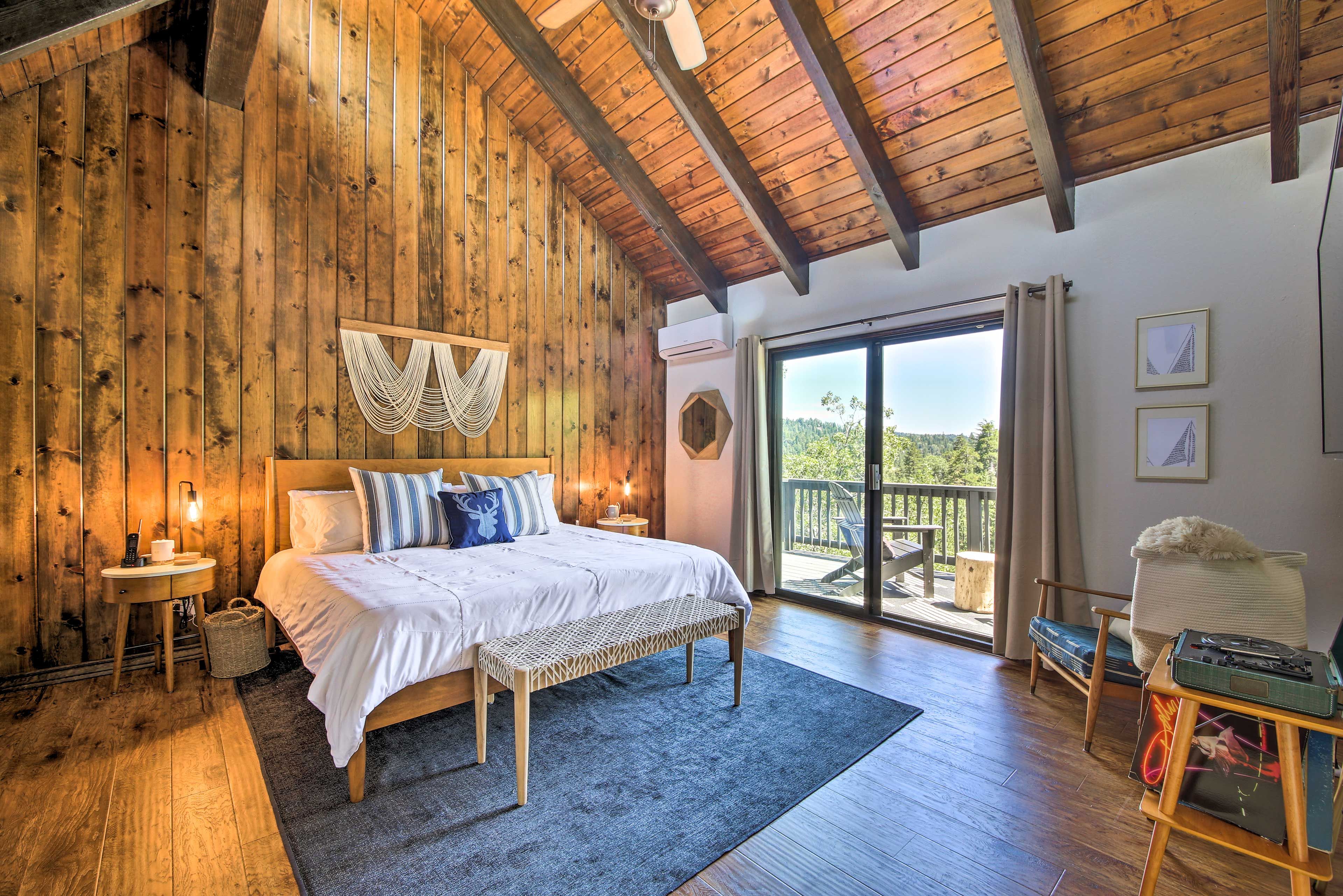 Bedroom 1 | King Bed | Linens Provided