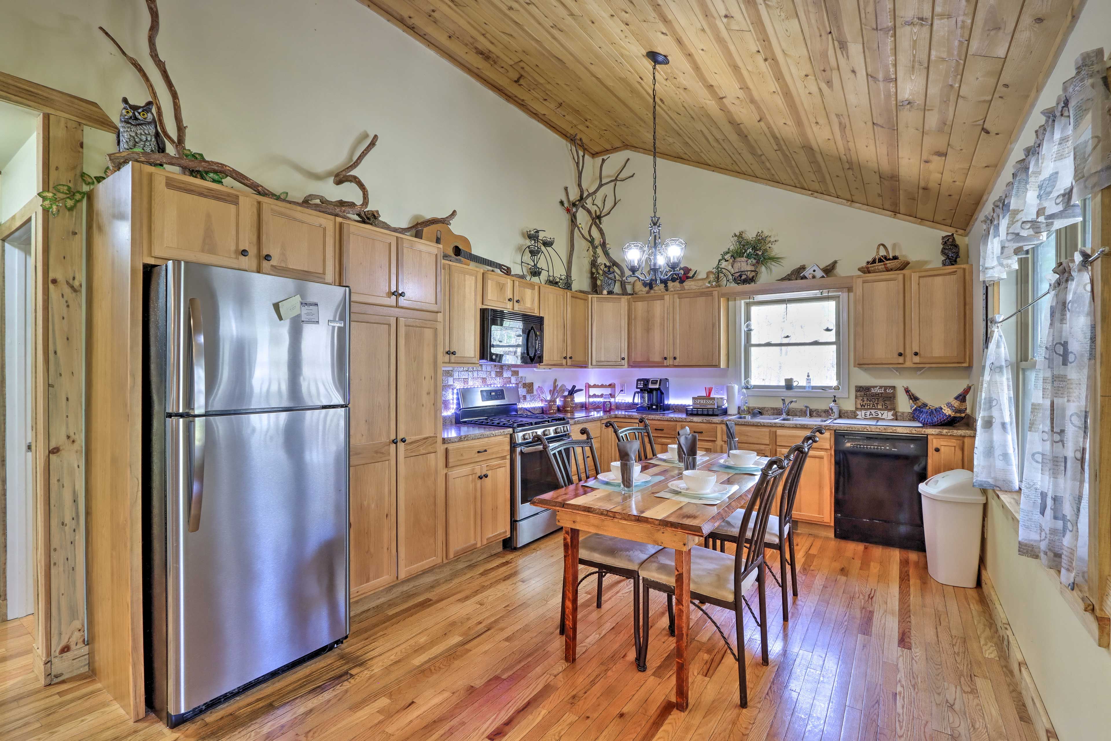 Fully Equipped Kitchen | Cooking Basics | Complimentary Spices