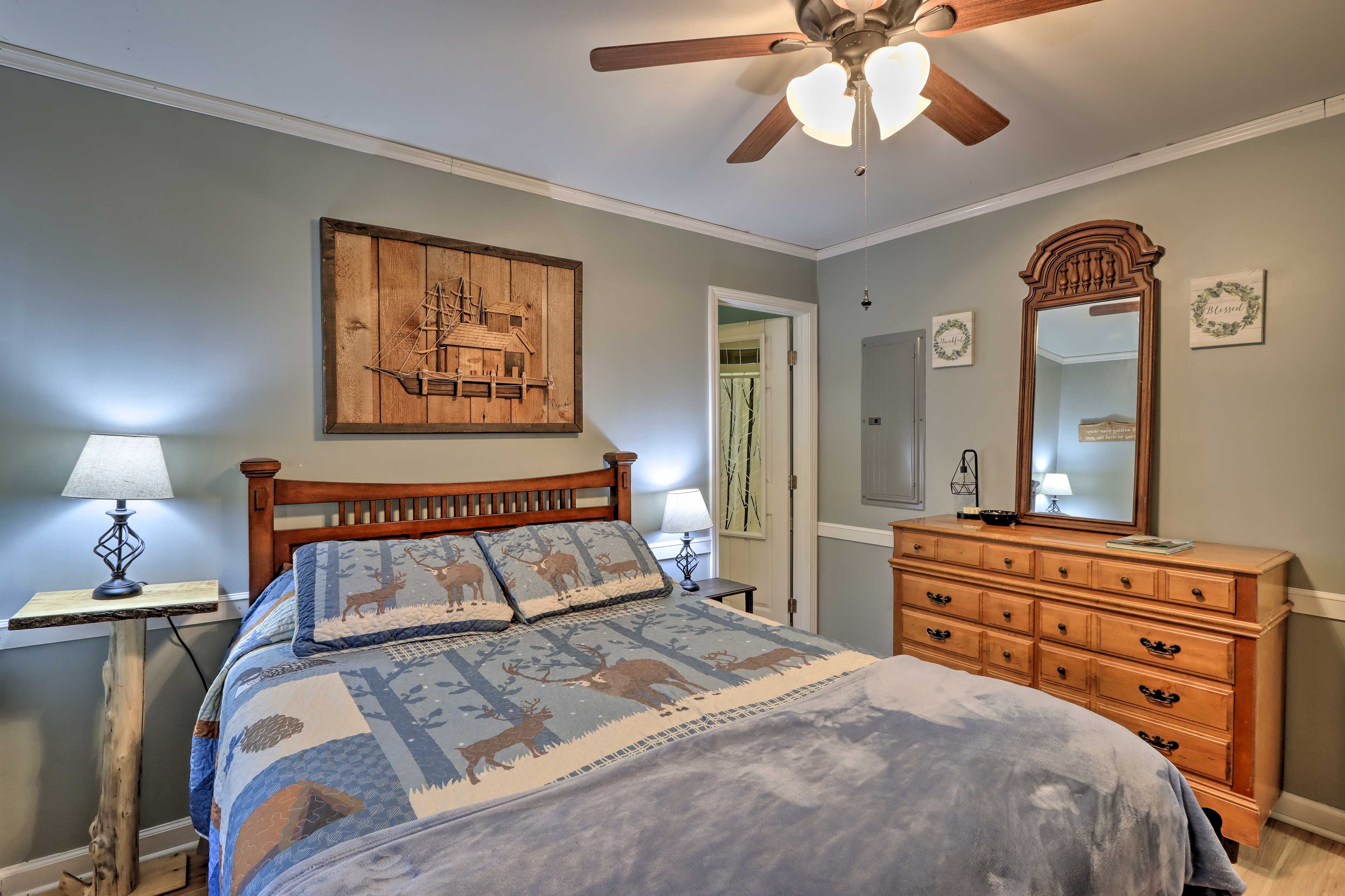 Bedroom 1 | Linens Provided