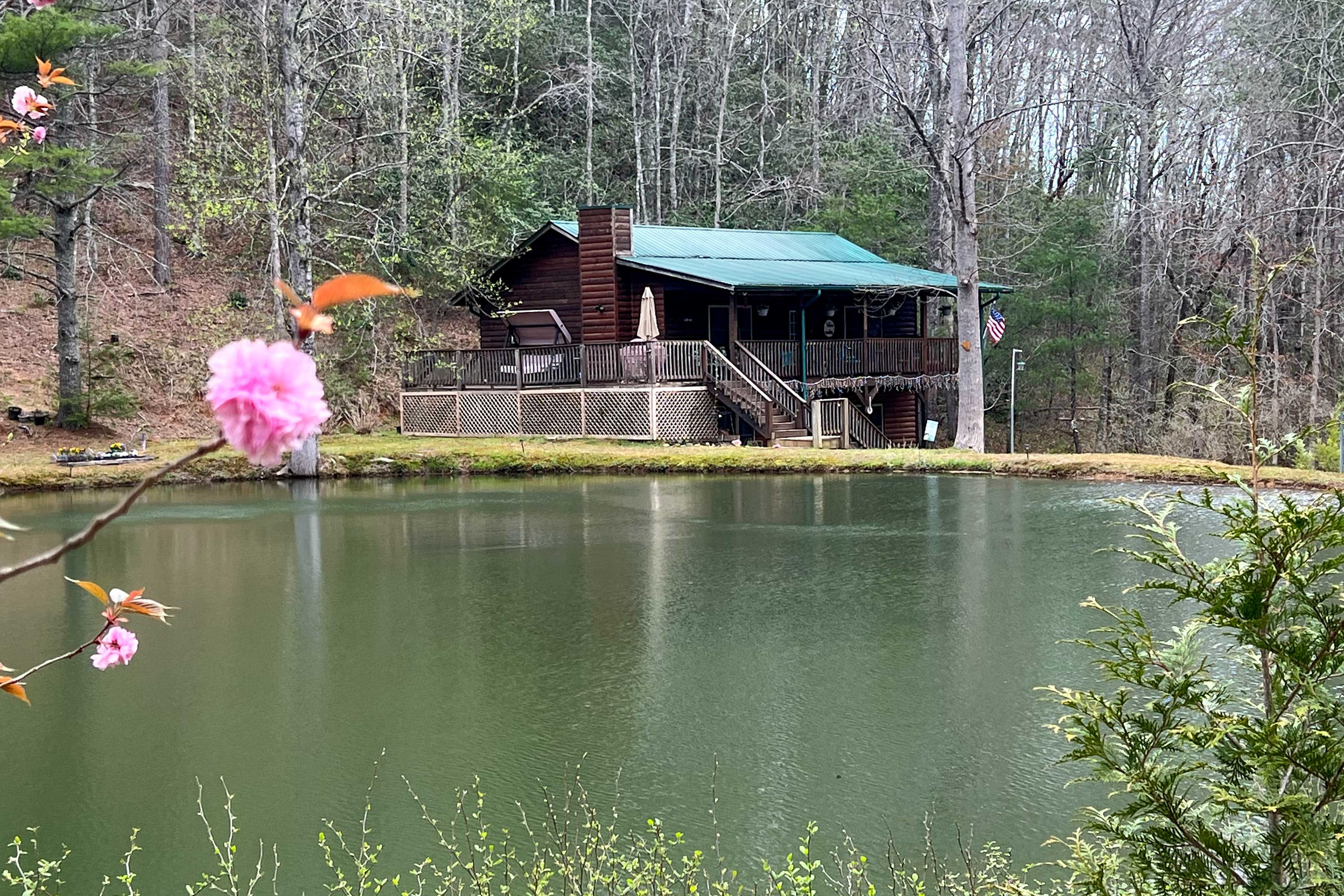 Andrews Vacation Rental | 2BR | 2BA | Pond On-Site | Stairs Required to Access