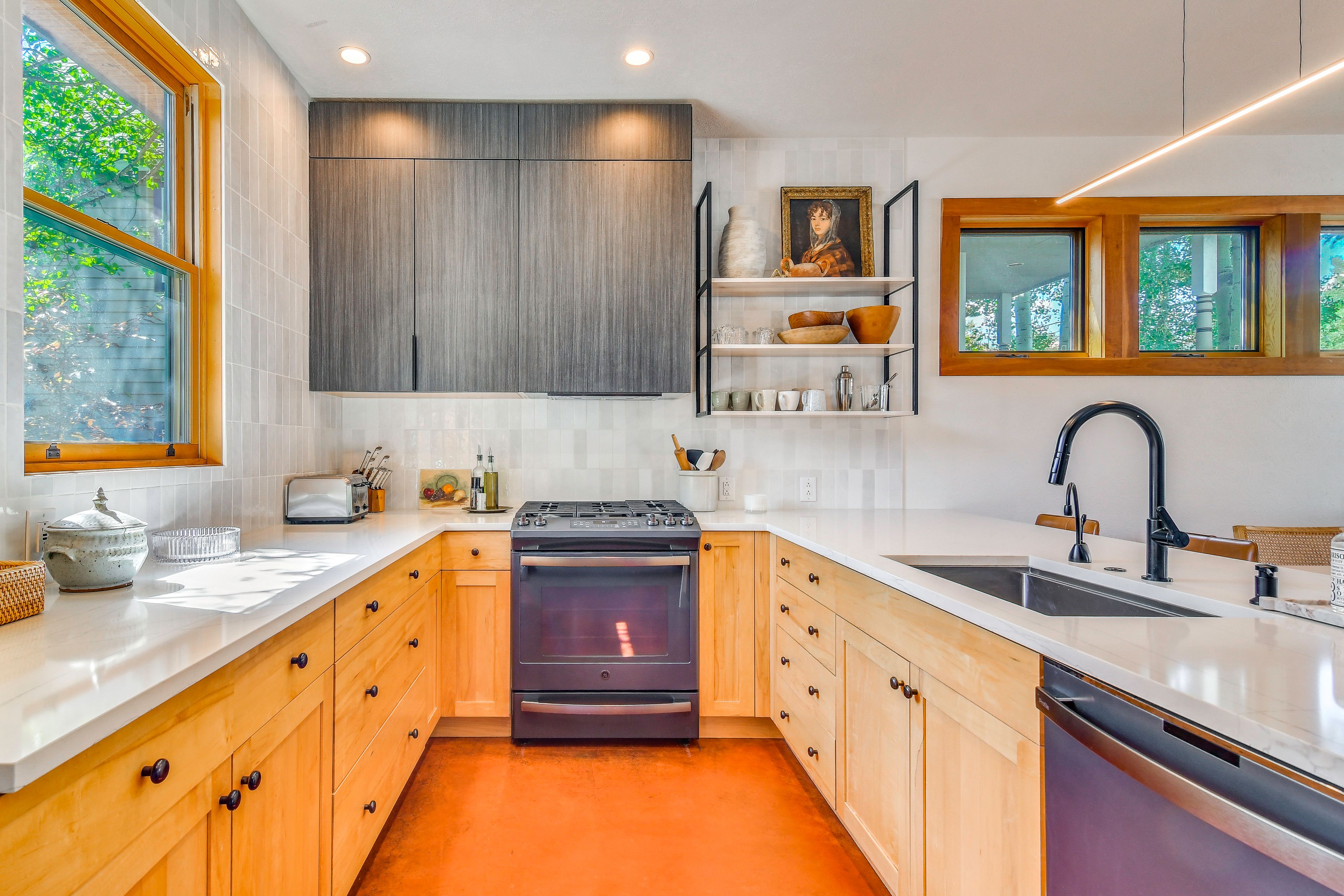 Kitchen | Dishwasher | Gas Stove/Oven | Refrigerator | Blender | Coffee Maker