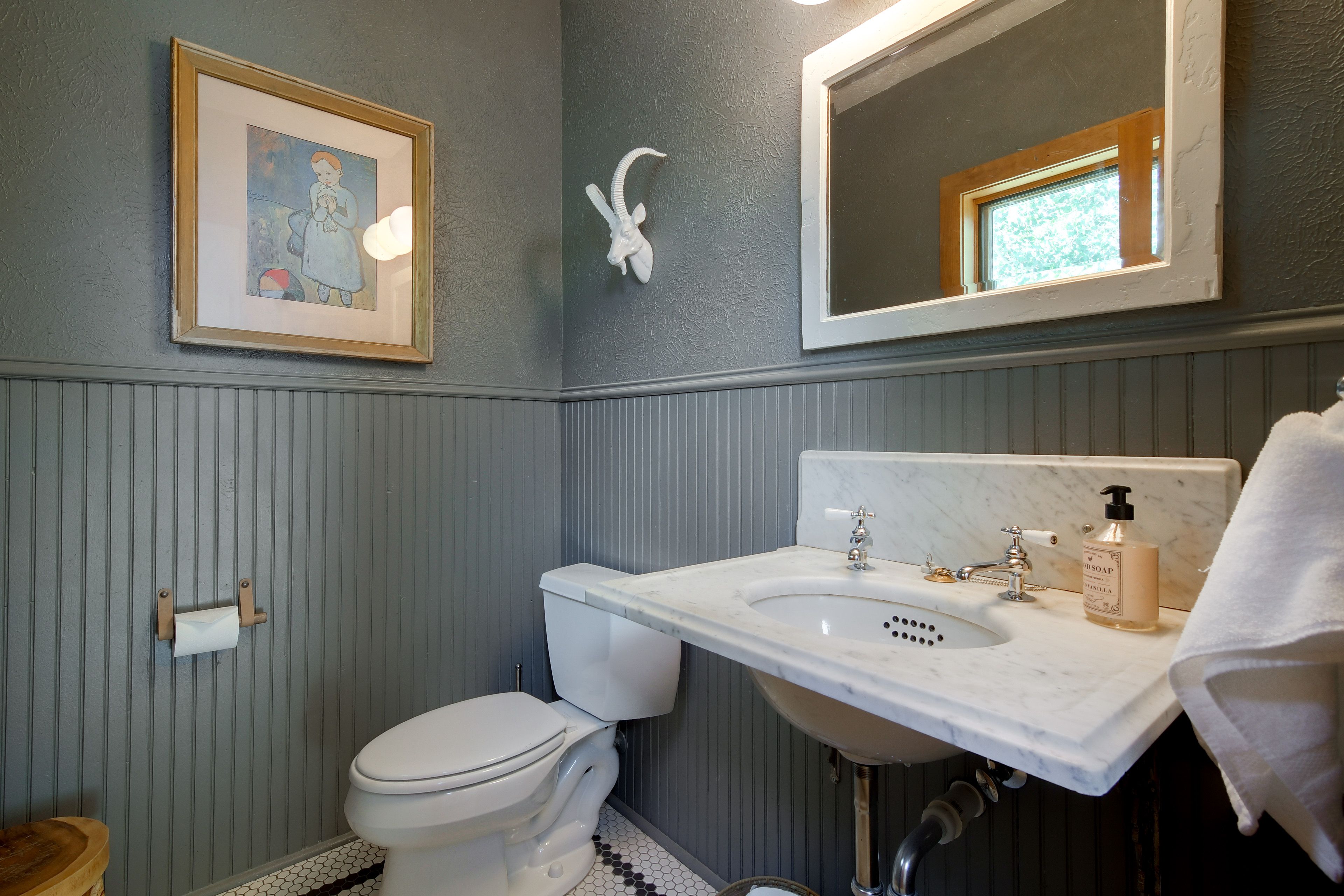 Half Bathroom | Main Level