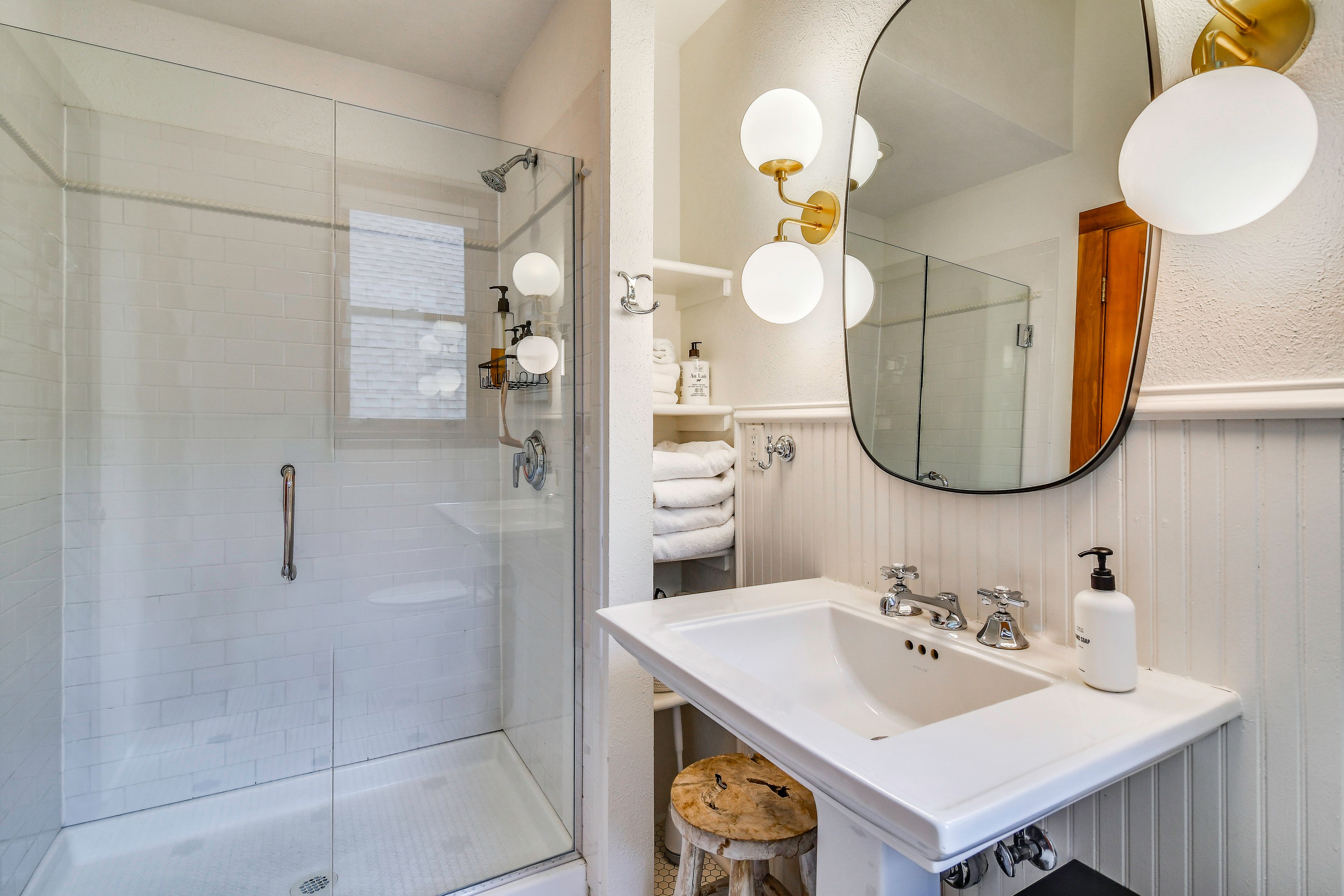 En-Suite Bathroom | Towels Provided