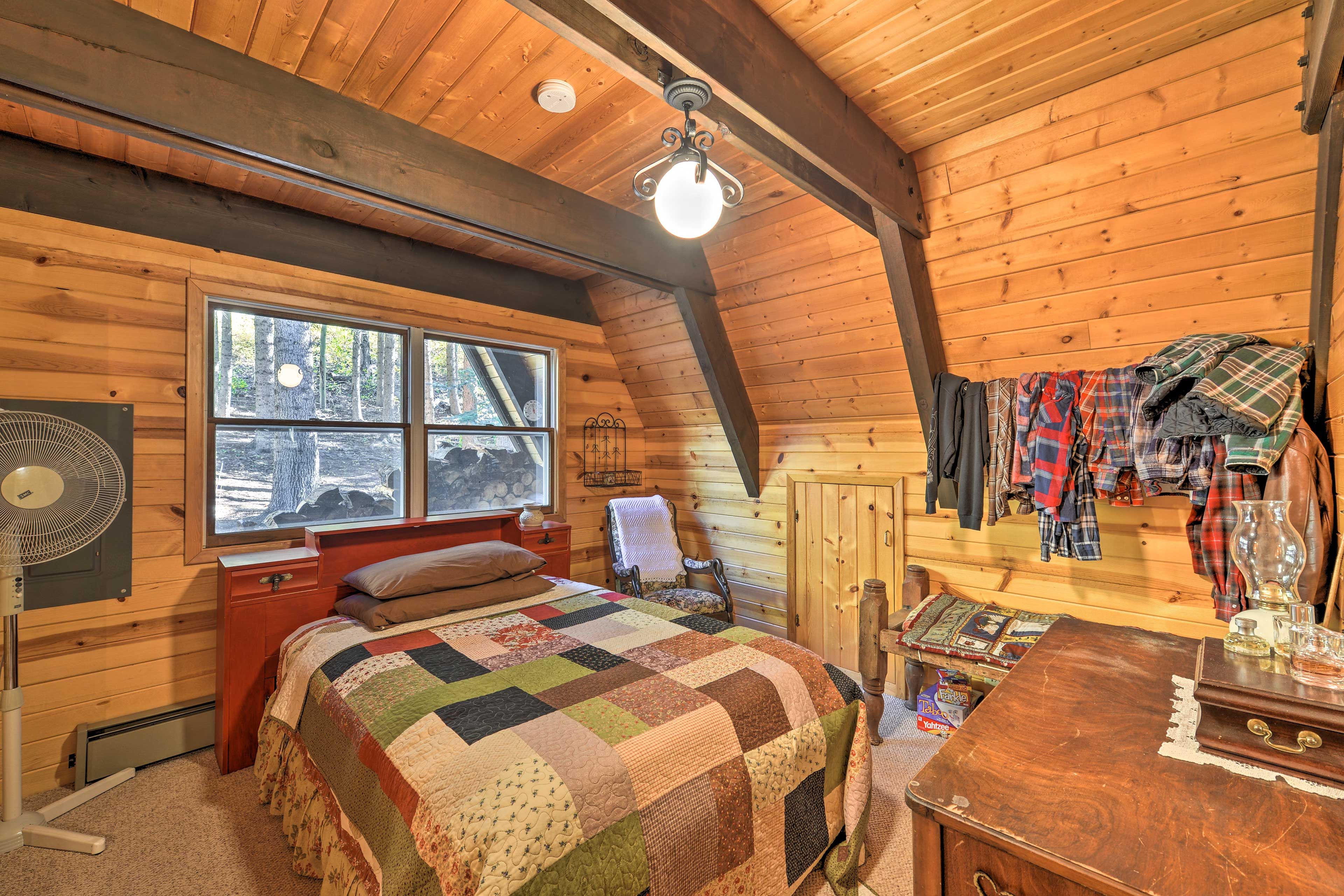Bedroom 2 | Full Bed | Main Level