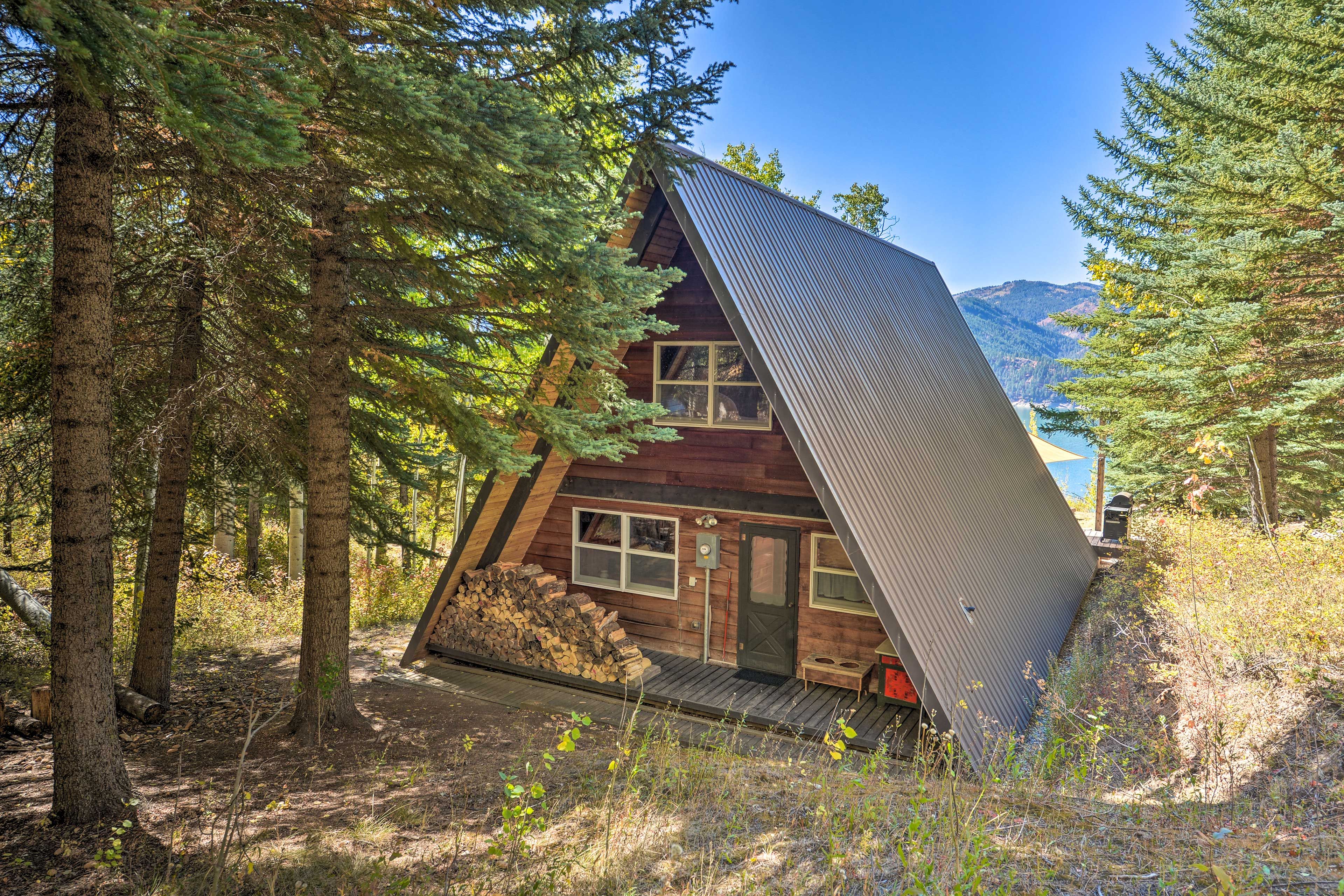 Cabin Exterior | Firewood Provided