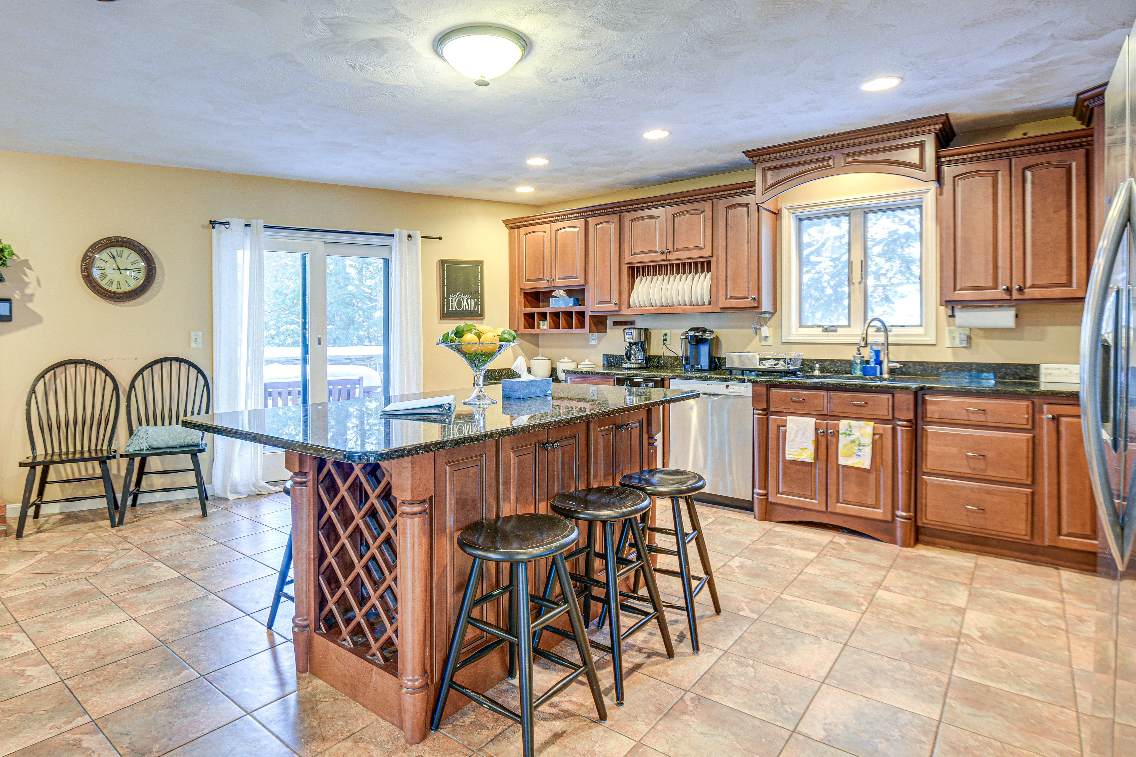 Kitchen | Fully Equipped | Stainless Steel Appliances | Cooking Basics