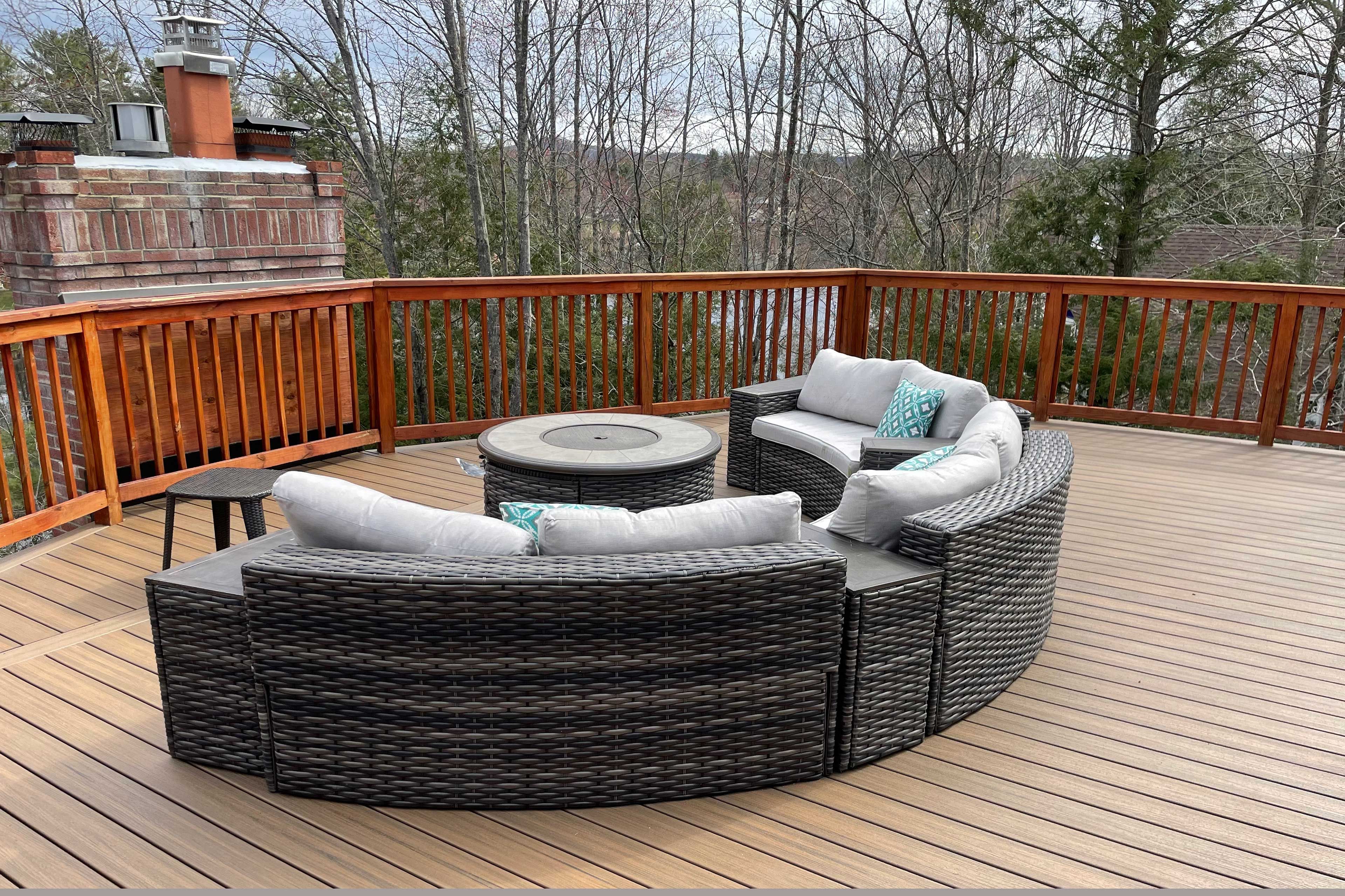 Private Deck