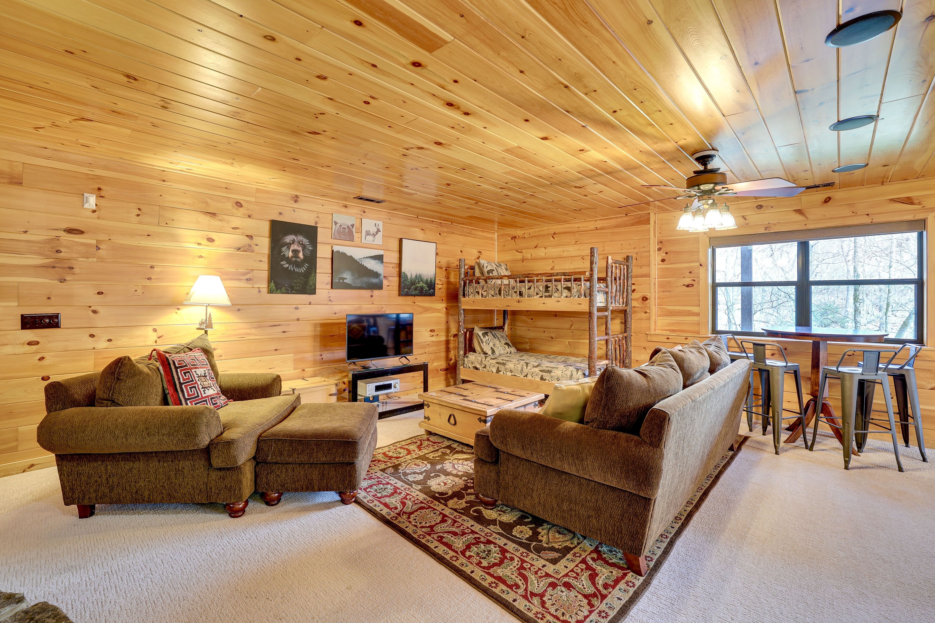 Basement | Twin Bunk Bed | Pool Table