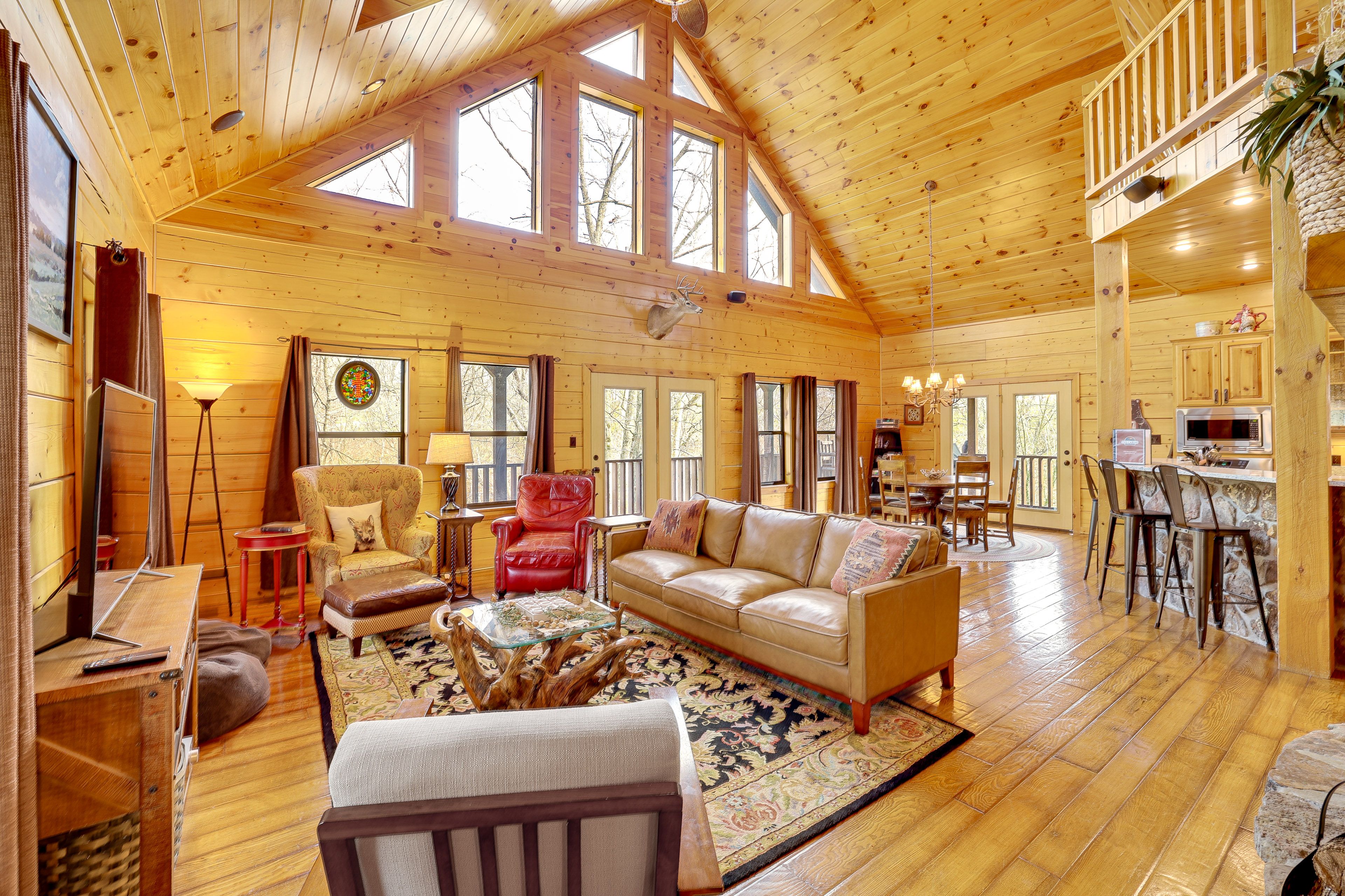 Sulphur Springs Vacation Rental | 4BR | 3.5BA | 2 Stories | 3,200 Sq Ft