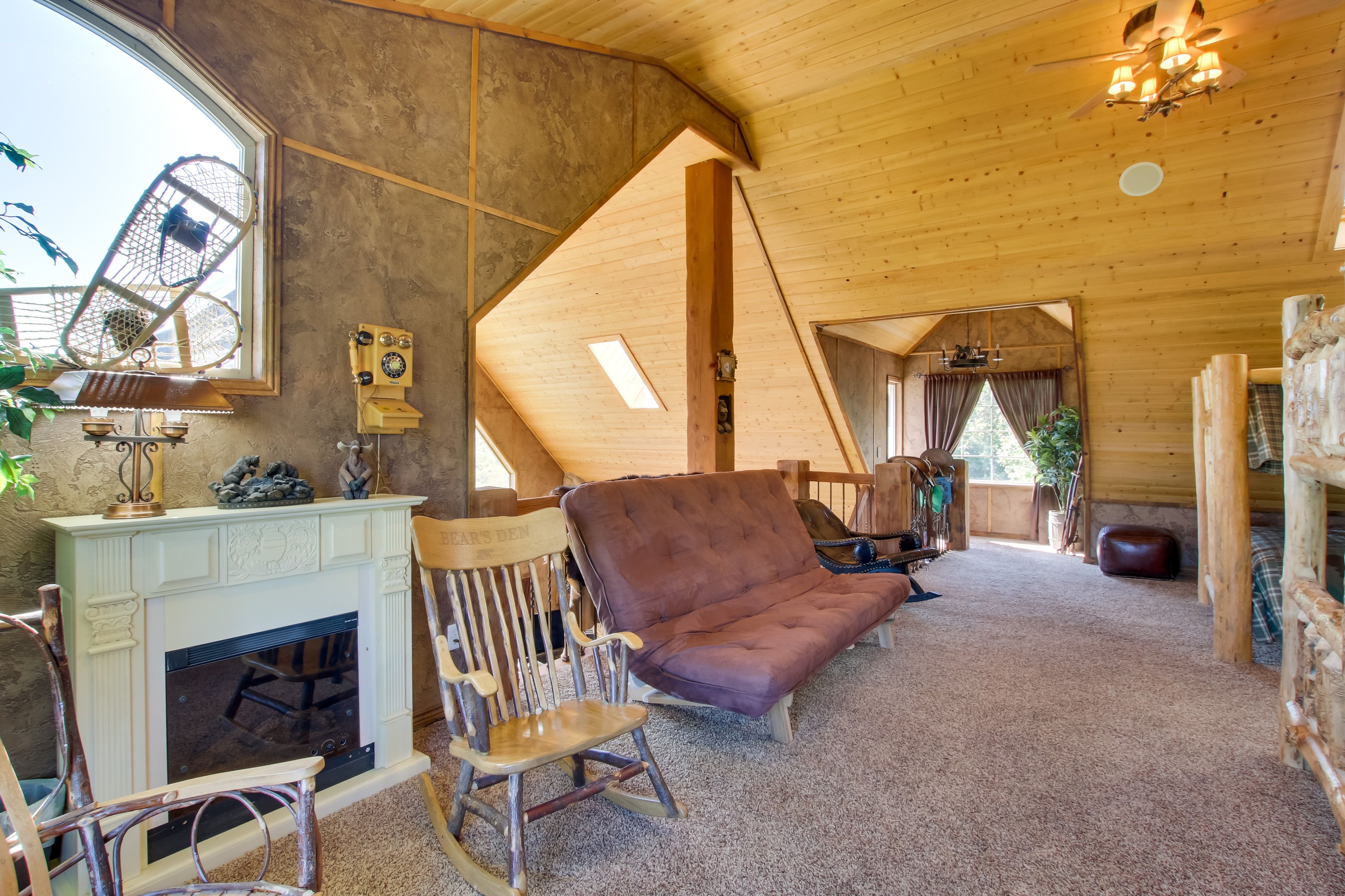 Loft | 3 Queen Bunk Beds | Twin Bed | Futon