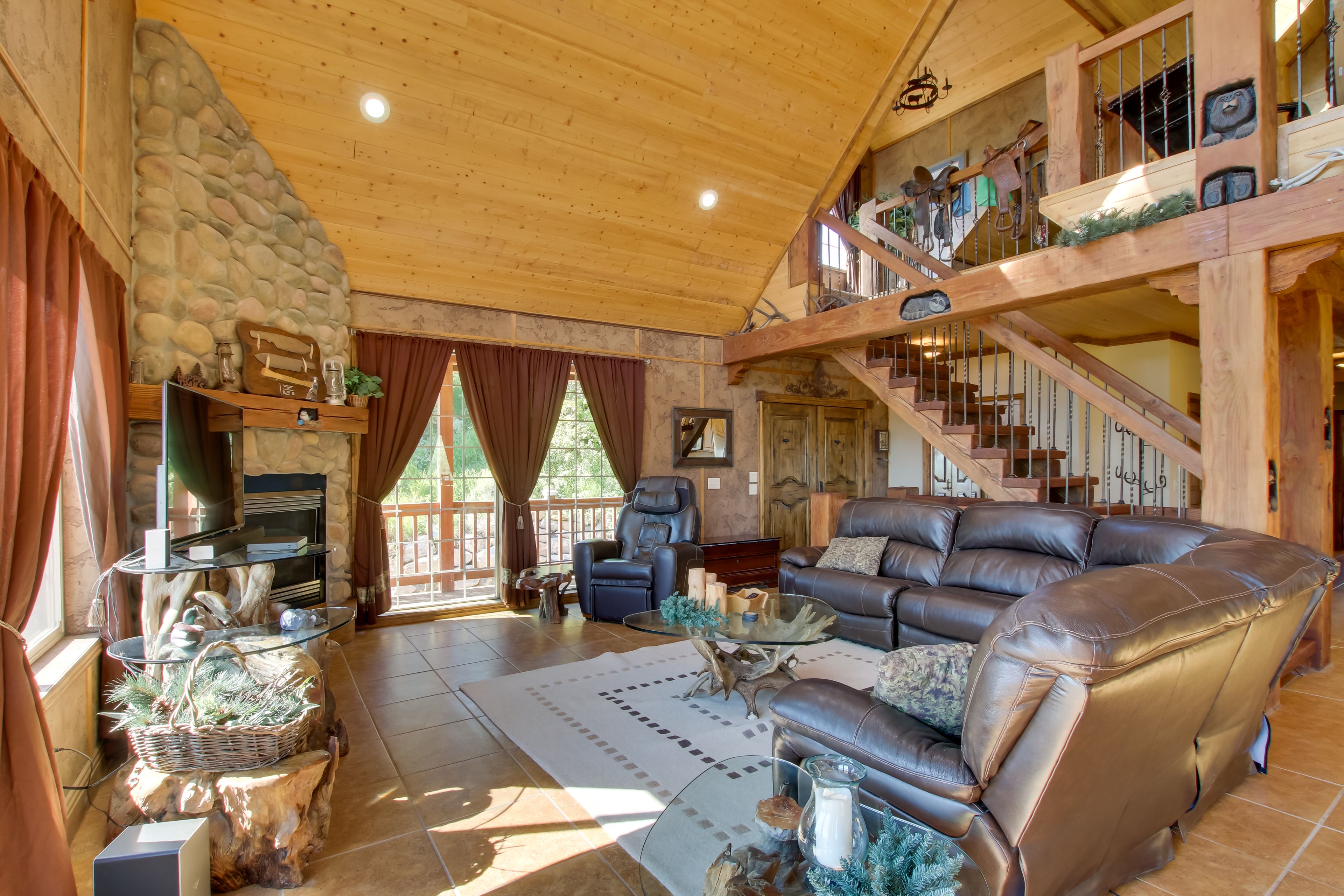 Fish Haven Vacation Rental | 5BR | 3BA | Stairs Required | 3,900 Sq Ft
