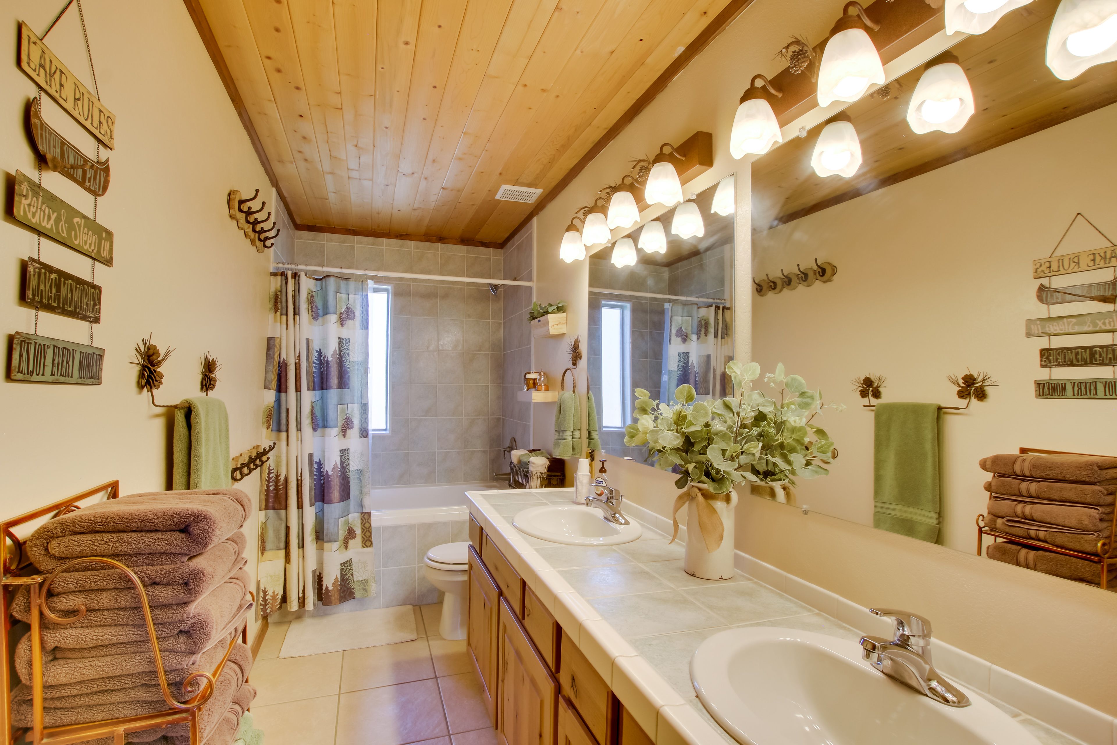 Full Bathroom