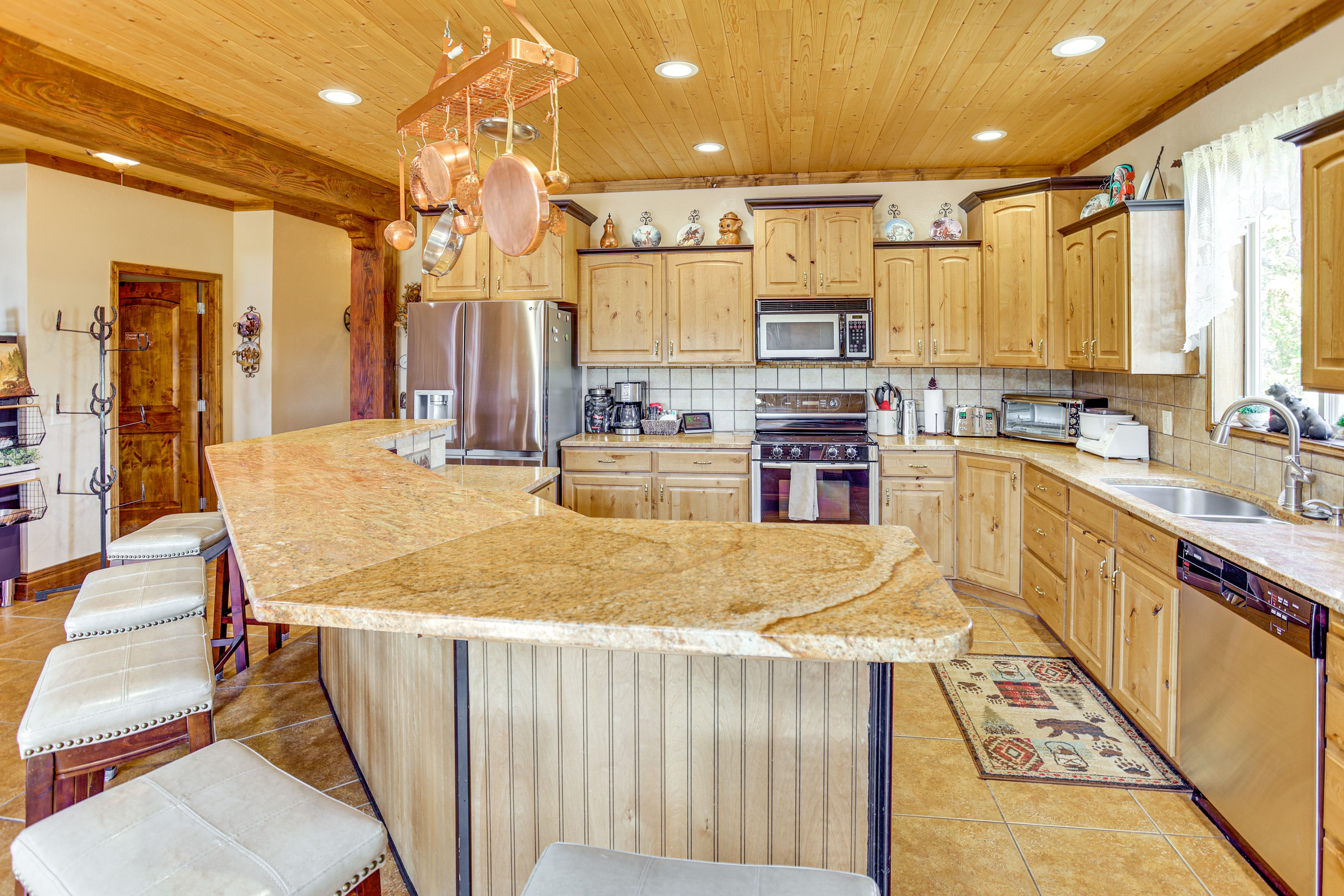 Kitchen | Crockpot | Coffee Maker | Toaster | Spices