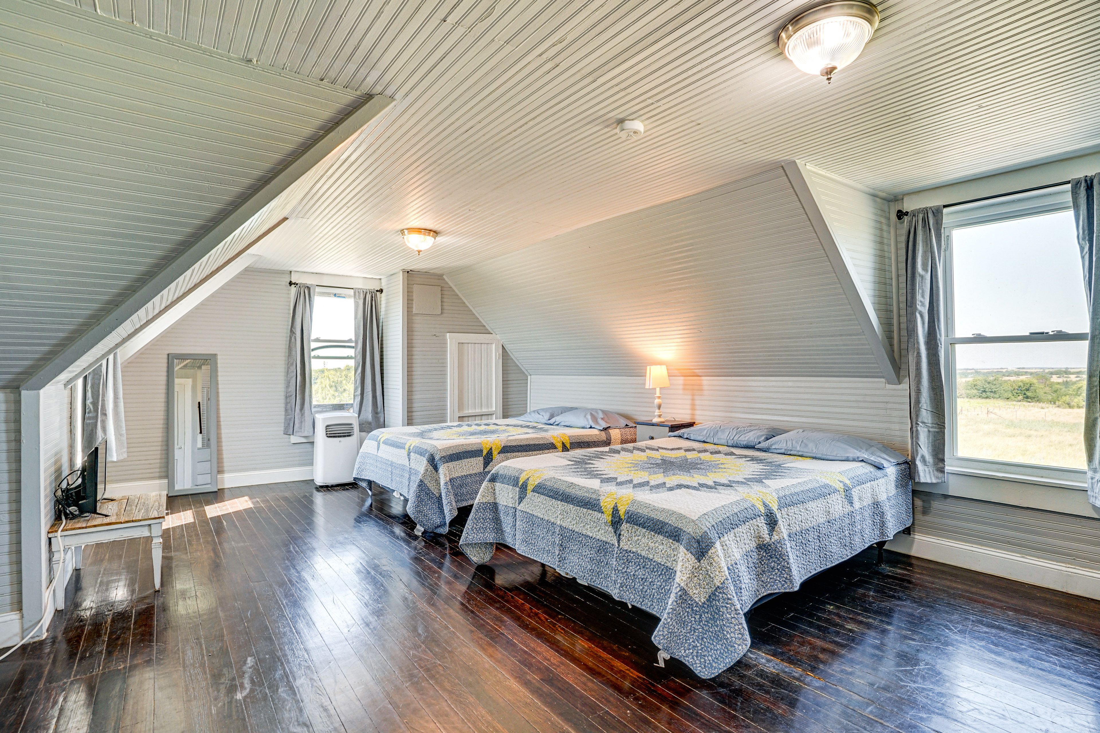 Bedroom 3 | 2 Queen Beds