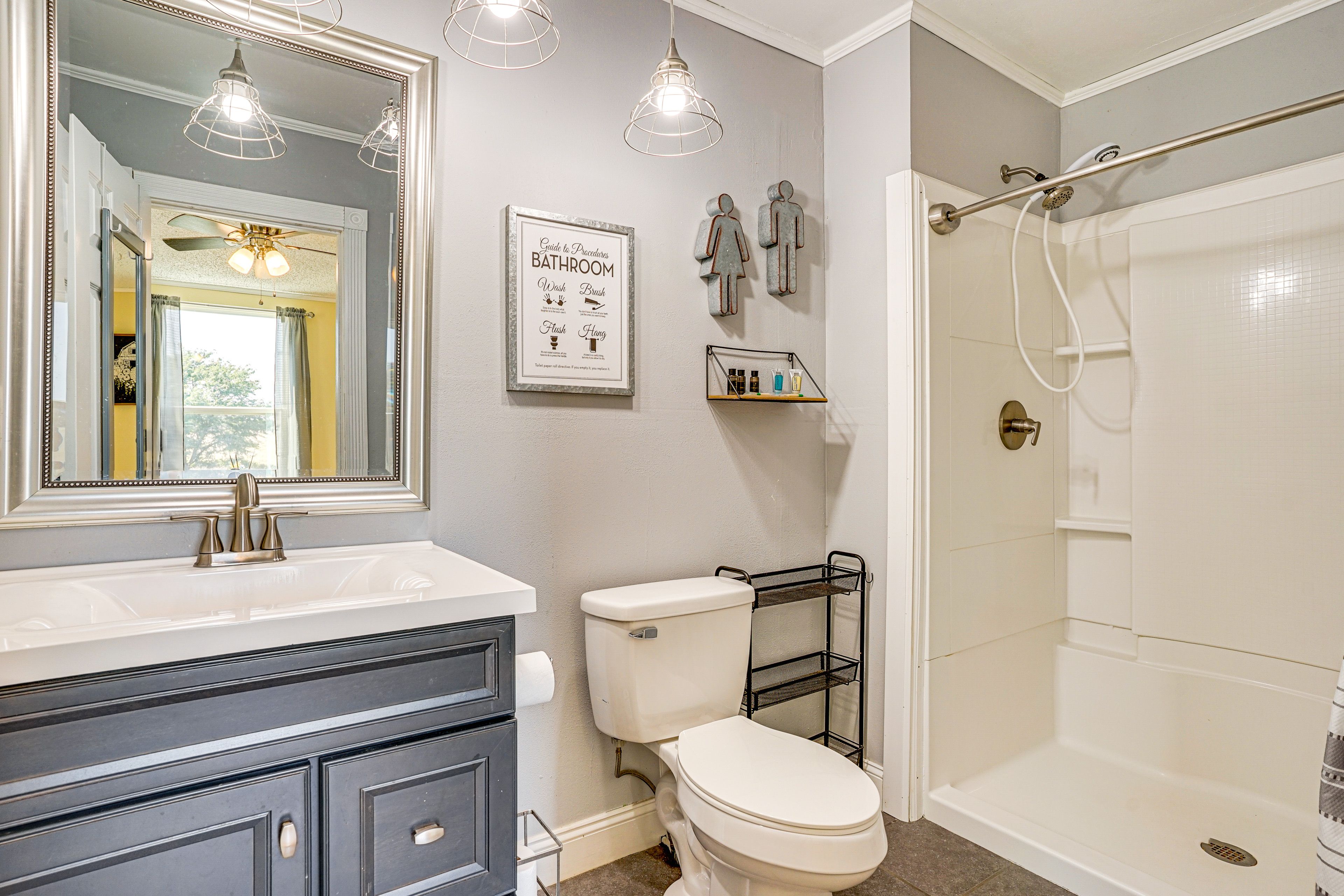 Full Bathroom | Linens & Towels