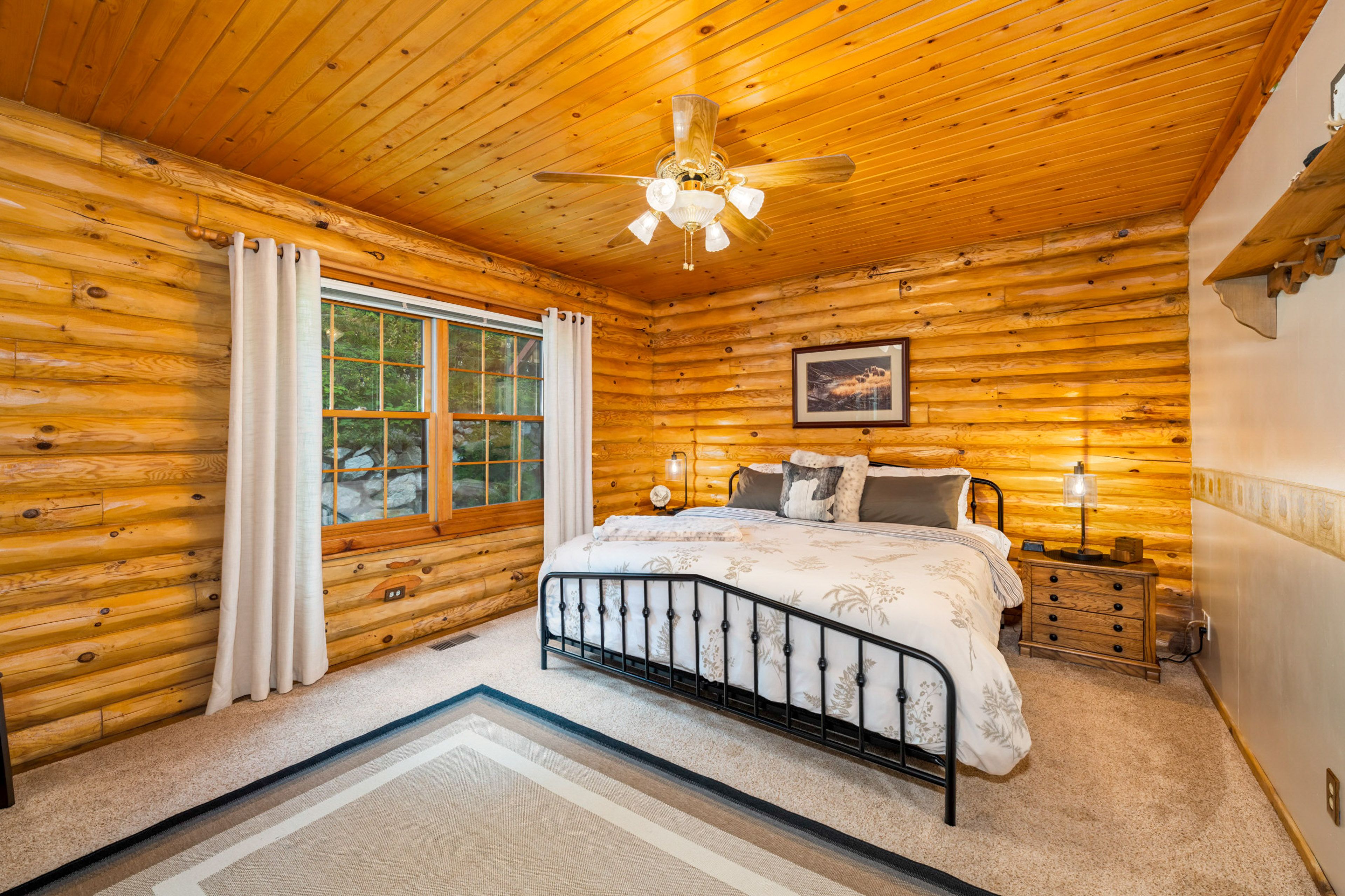 Bedroom 1 | King Bed | Linens Provided