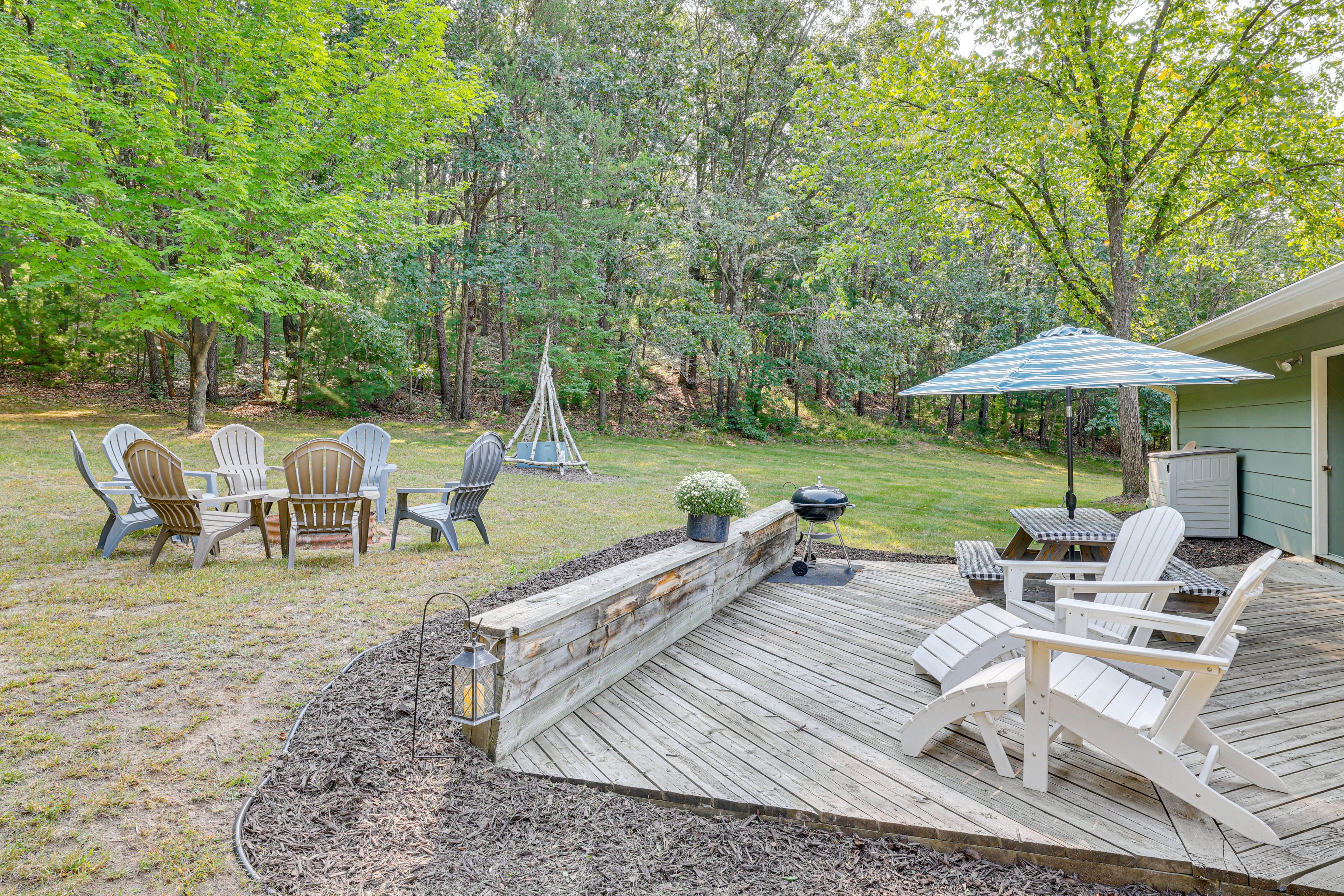 Black River Falls Vacation Rental | 3BR | 2BA | 2,200 Sq Ft | 2 Stairs Required