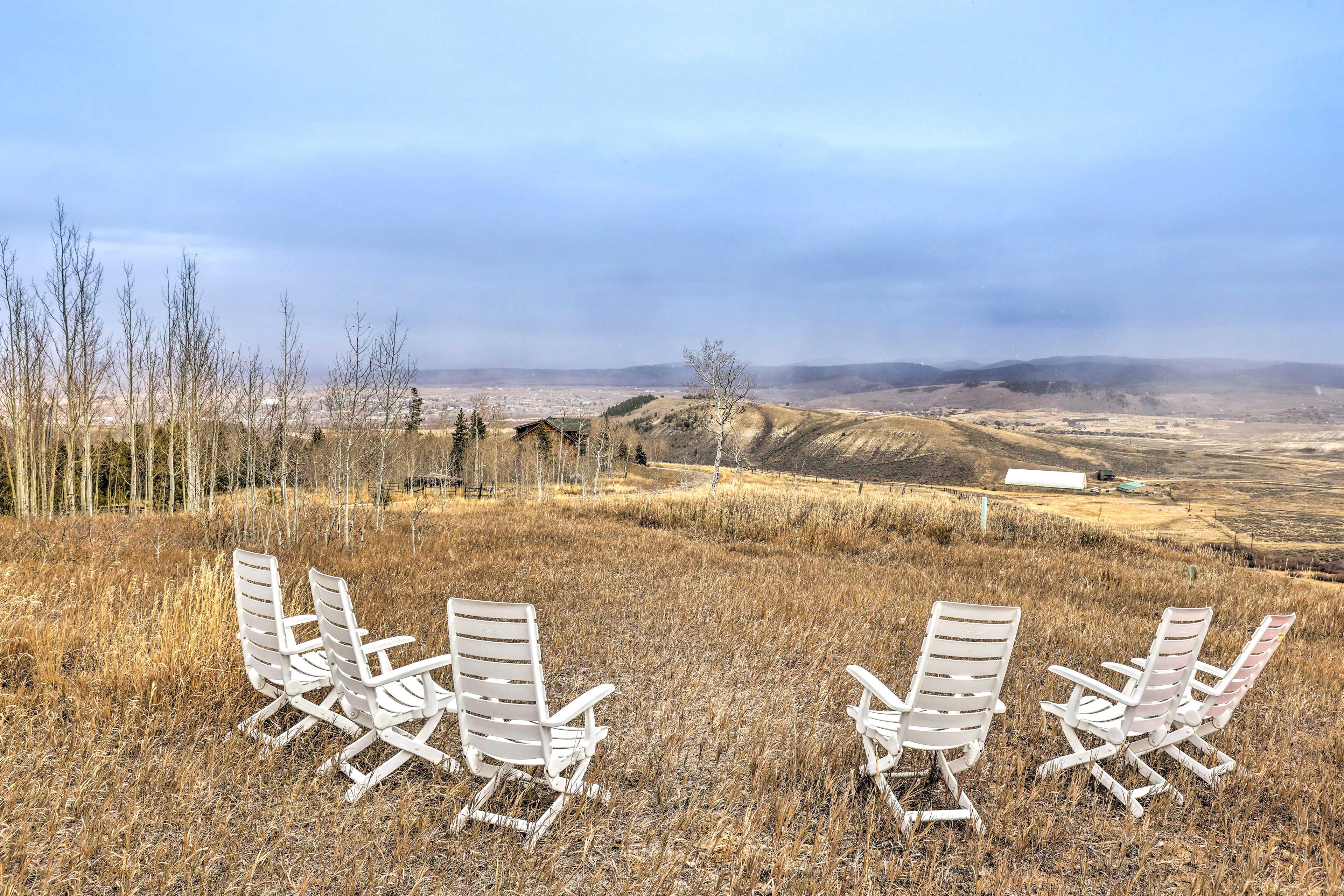 Mountain Views | Fire Pit | 75 Acres of Land