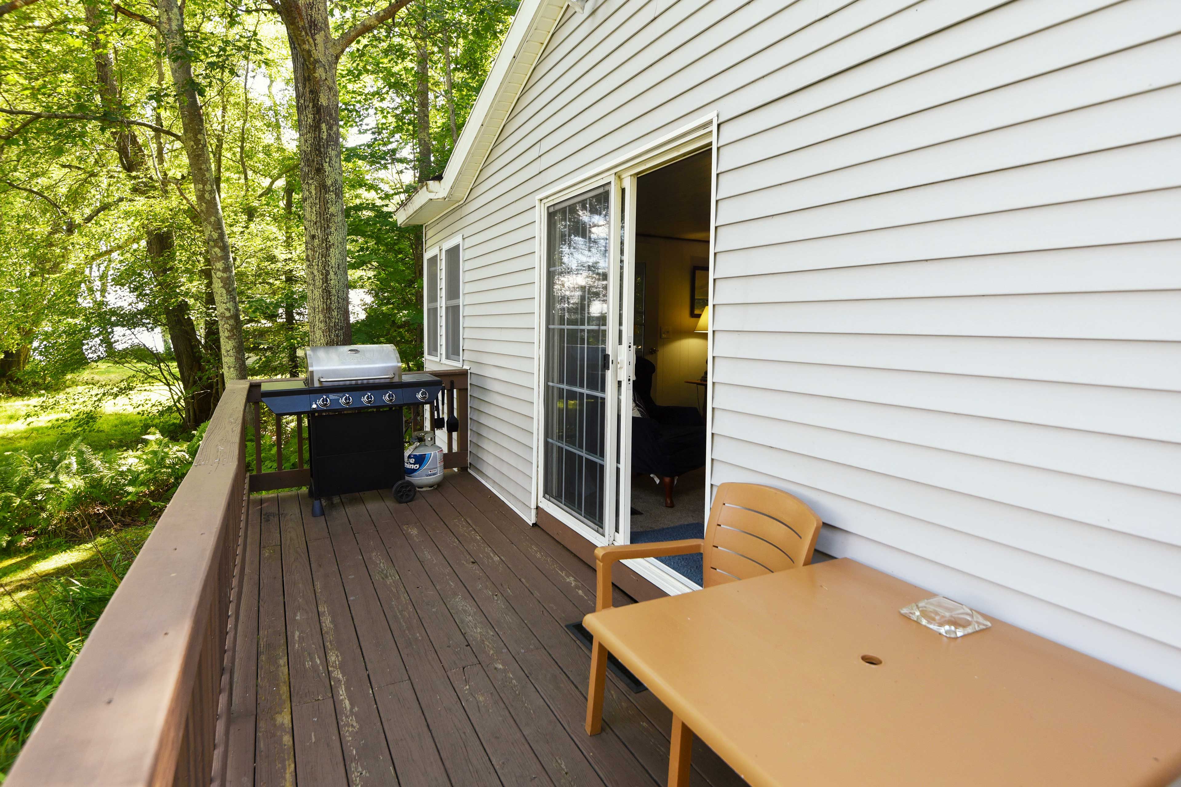 Deck | Gas Grill