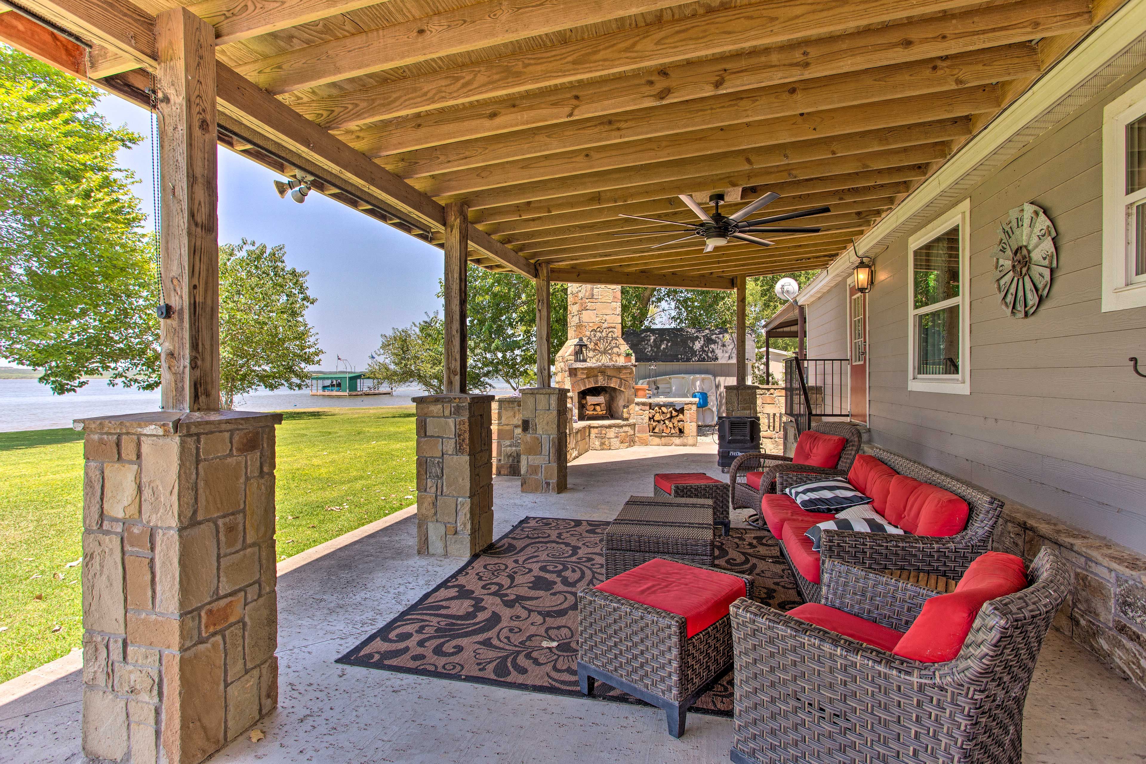 Graford Vacation Rental | 3BR | 2BA | 2,016 Sq Ft | Stairs to Access