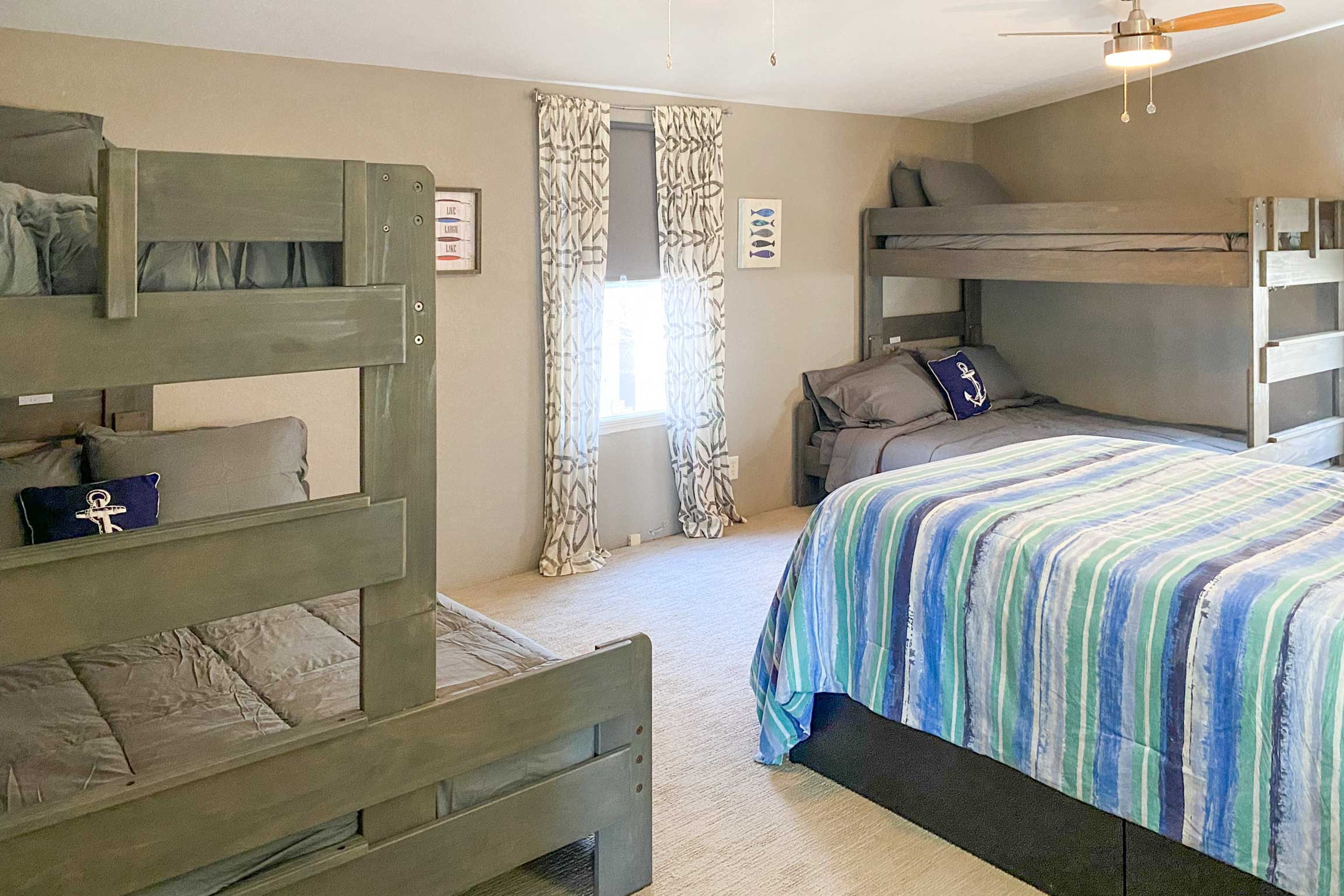 Bedroom 3 | 2 Twin/Queen Bunk Beds | Full Bed