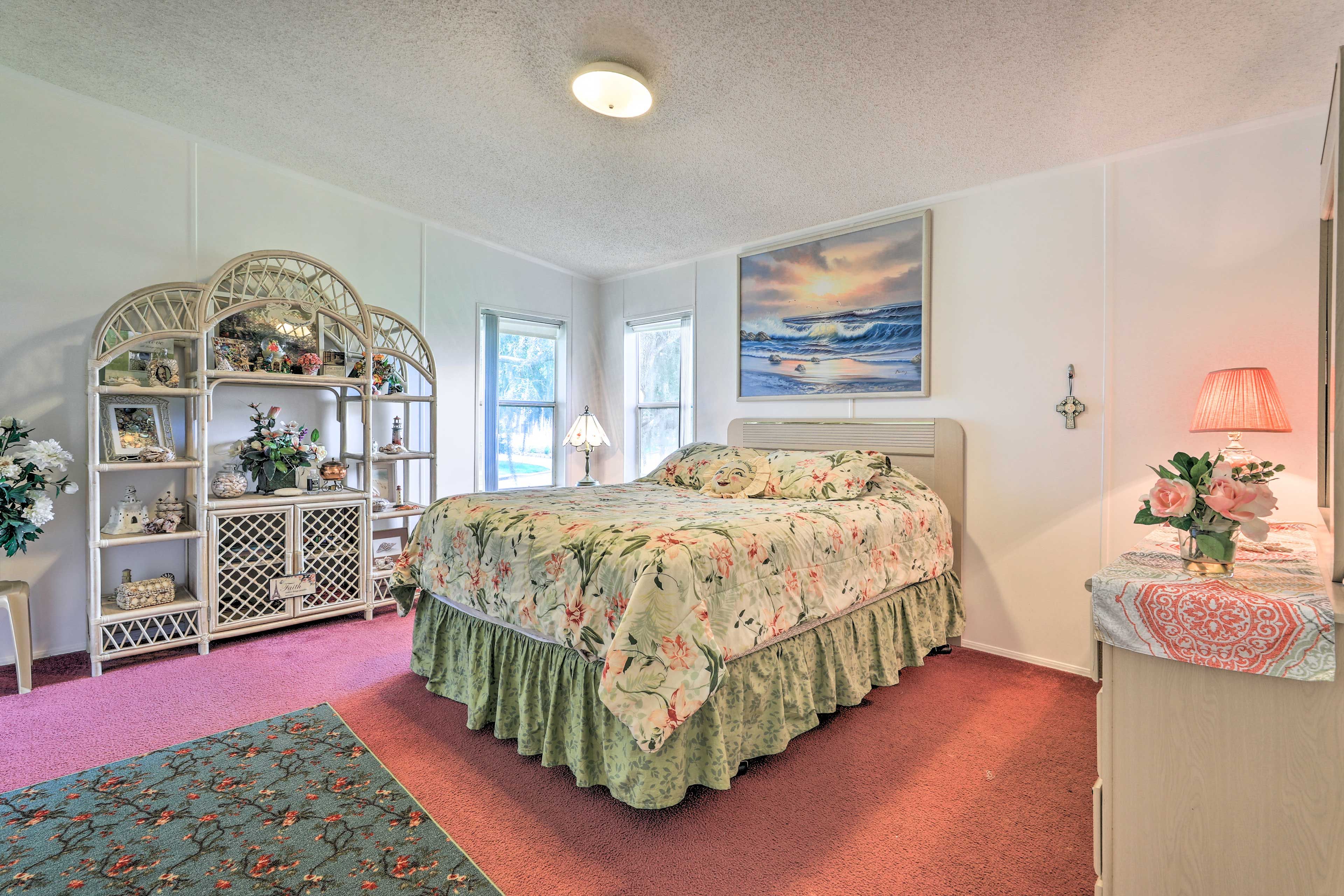Bedroom 2 | Queen Bed