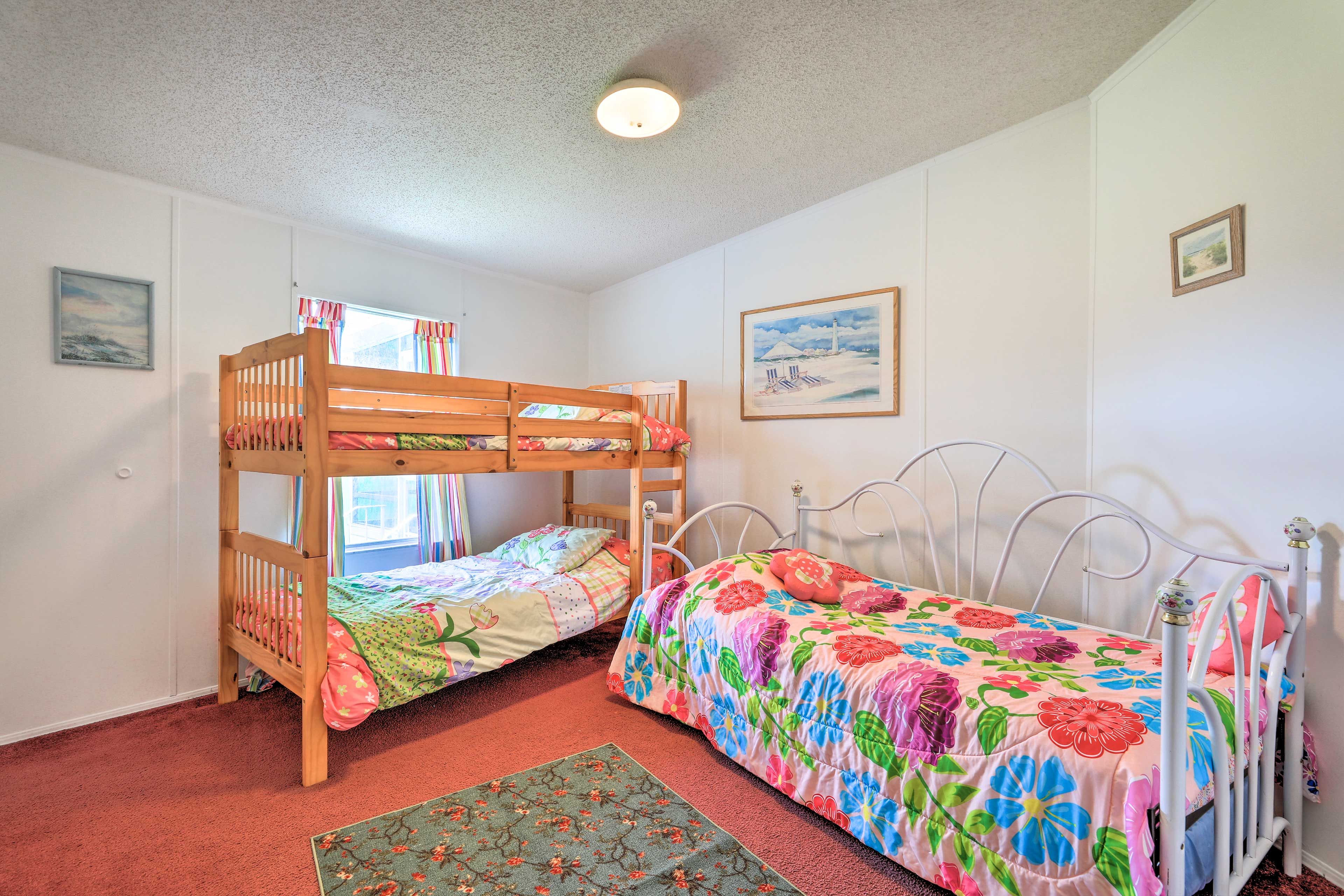 Bedroom 3 | Twin Bunk Bed | Twin Day Bed w/ Twin Trundle
