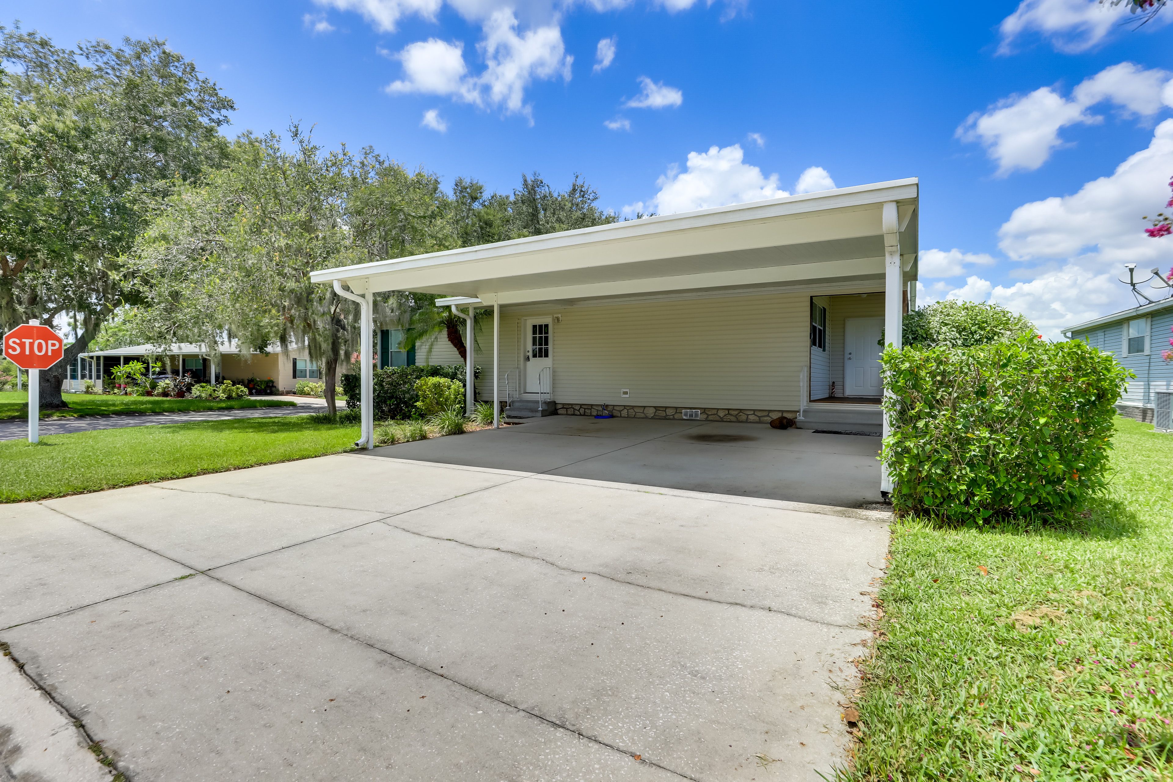 Parking | Driveway (2 Vehicles)