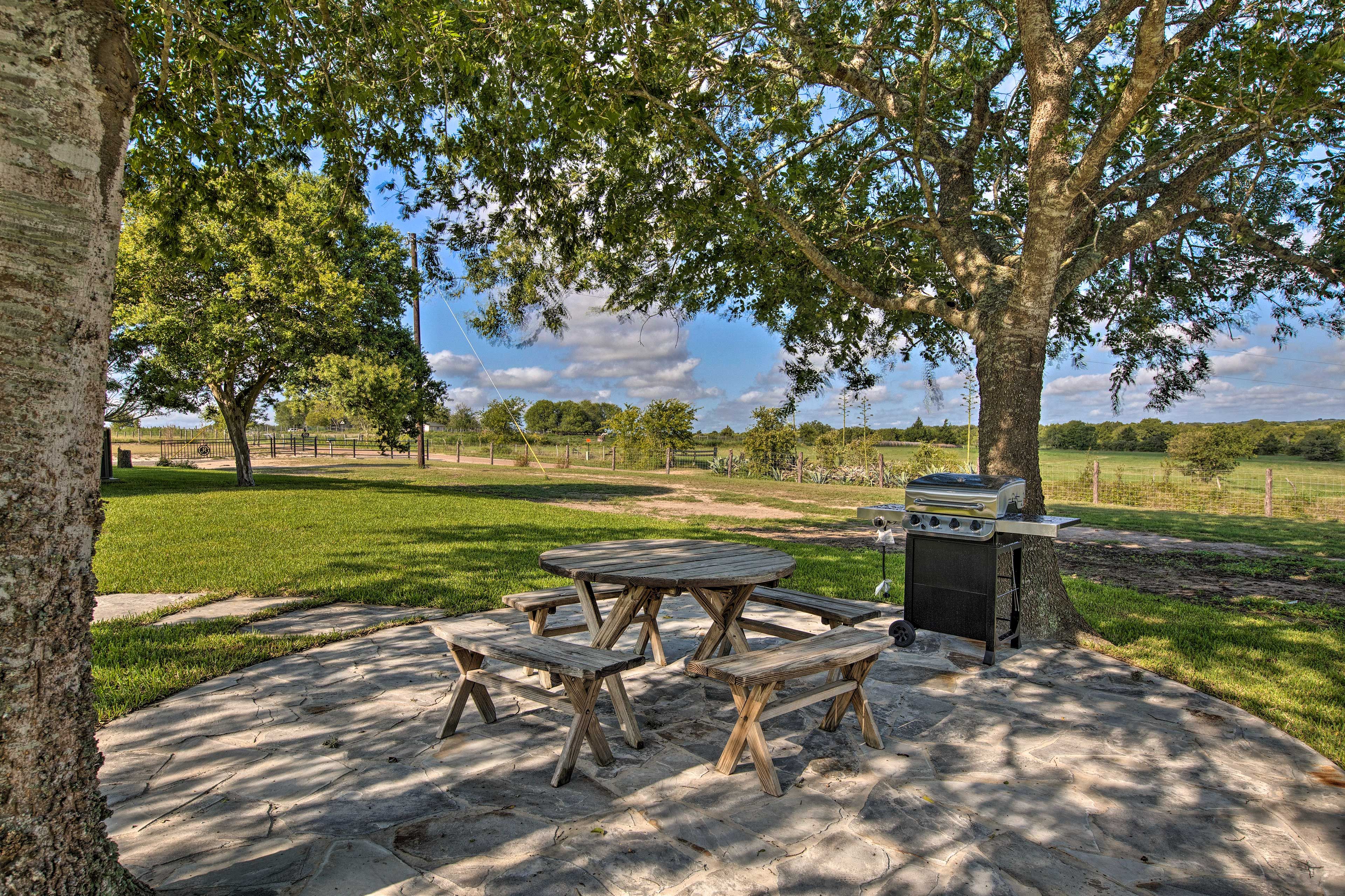 Patio | Outdoor Dining Area | Gas Grill