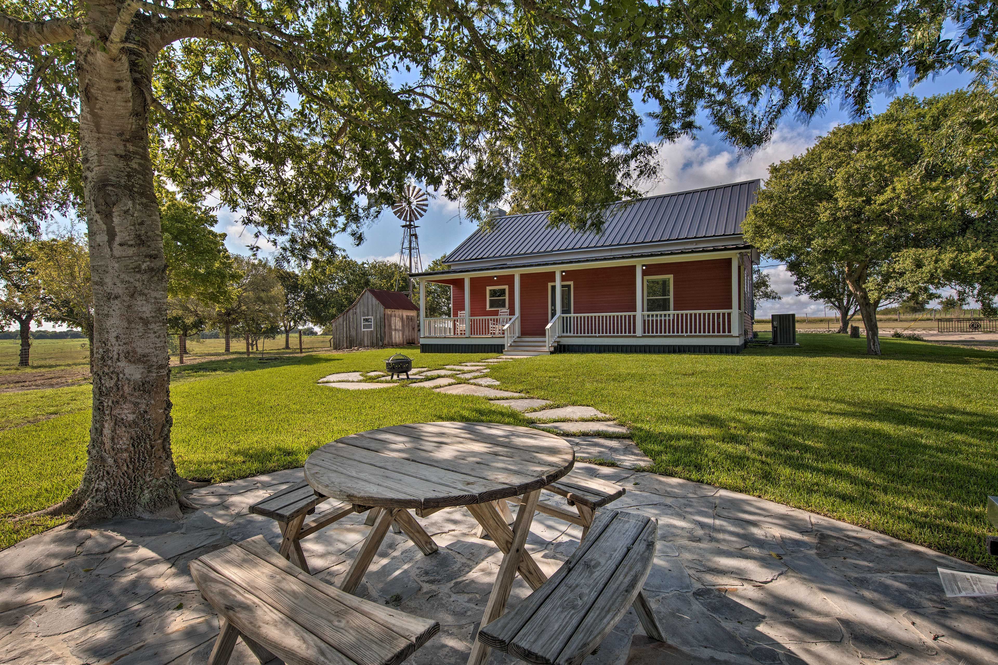 Schulenburg Vacation Rental | 2BR | 2BA | Stairs Required | 1,500 Sq Ft