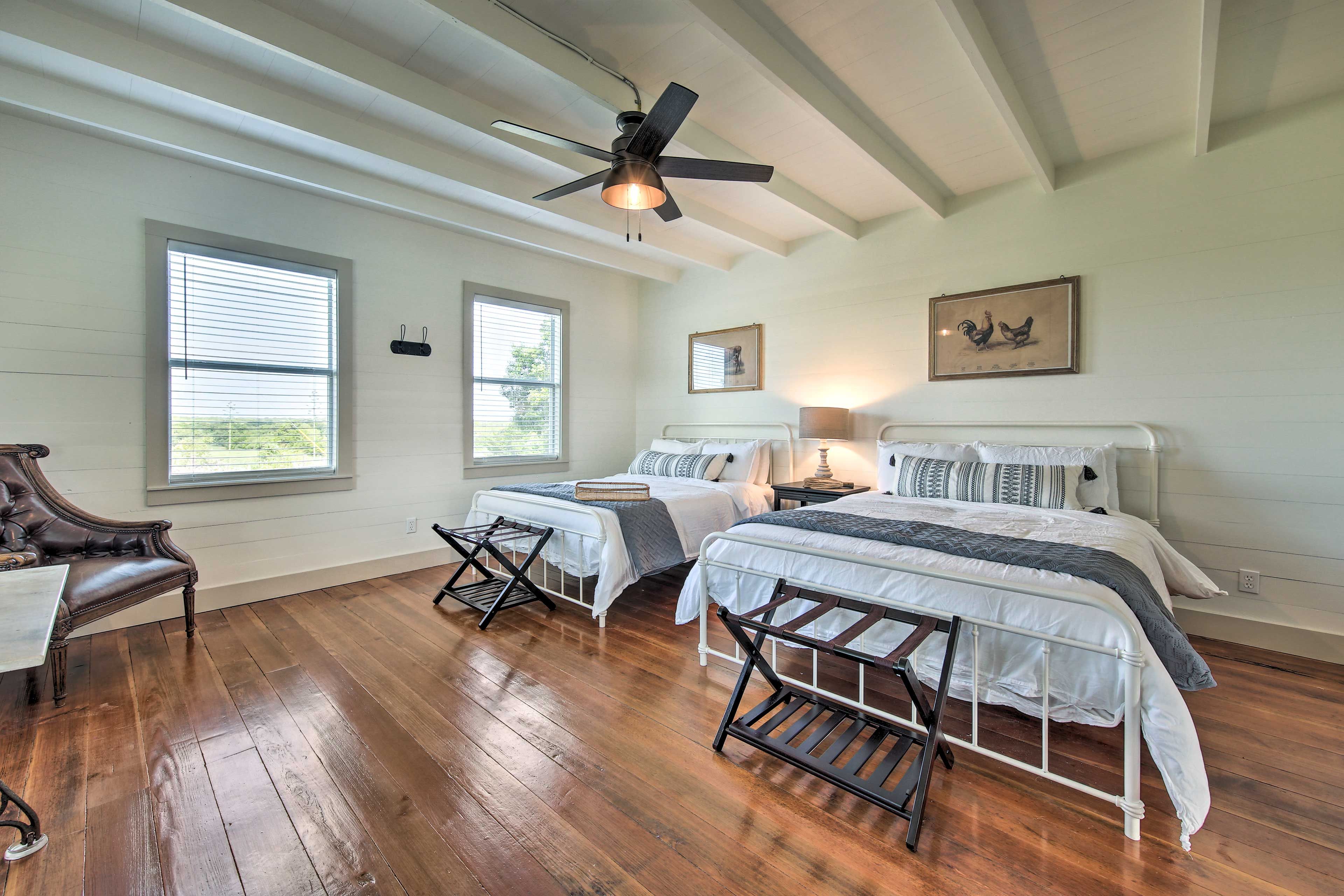Bedroom 1 | 2 Queen Beds