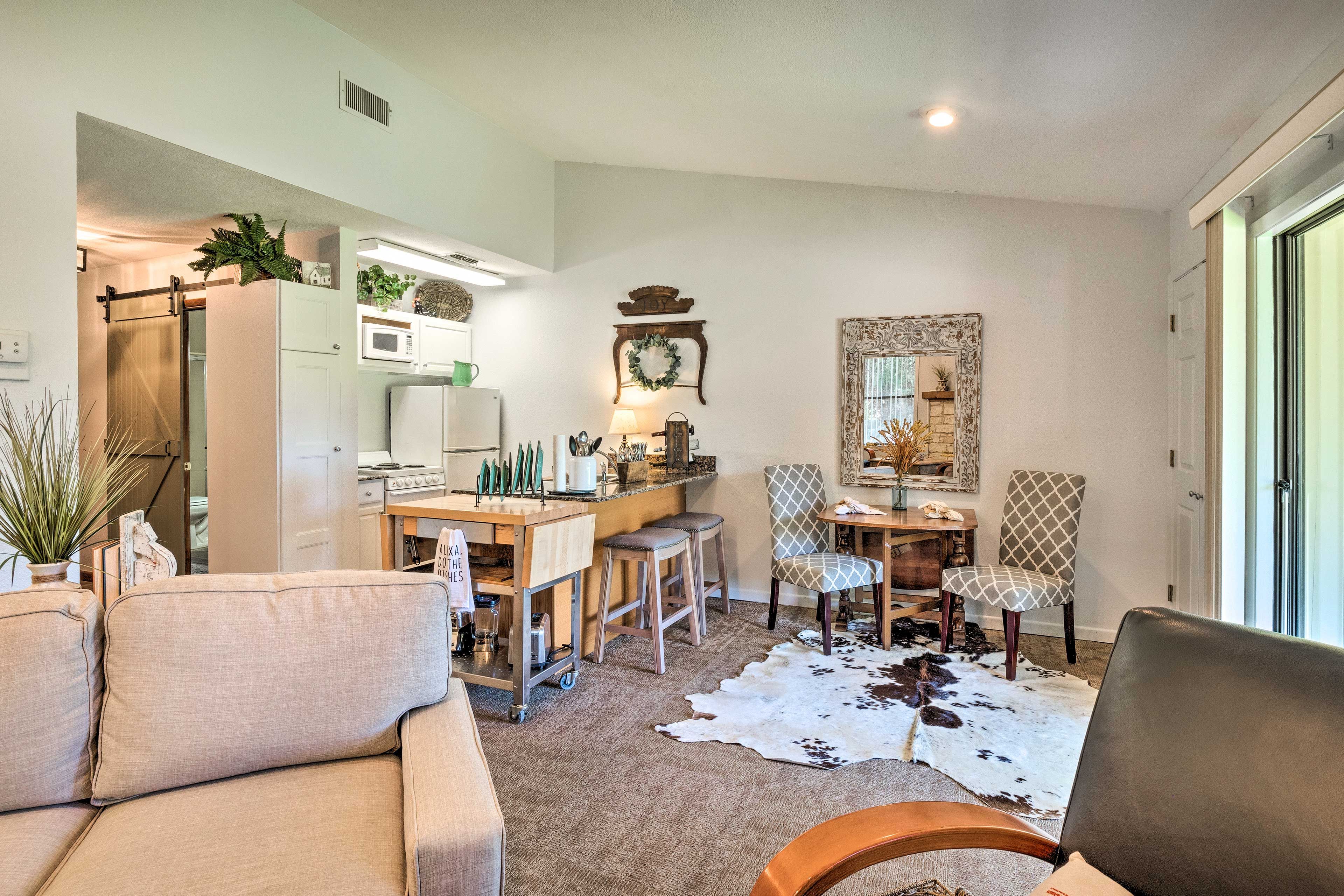 This home is perfect for 2 guests eager to explore Salado.