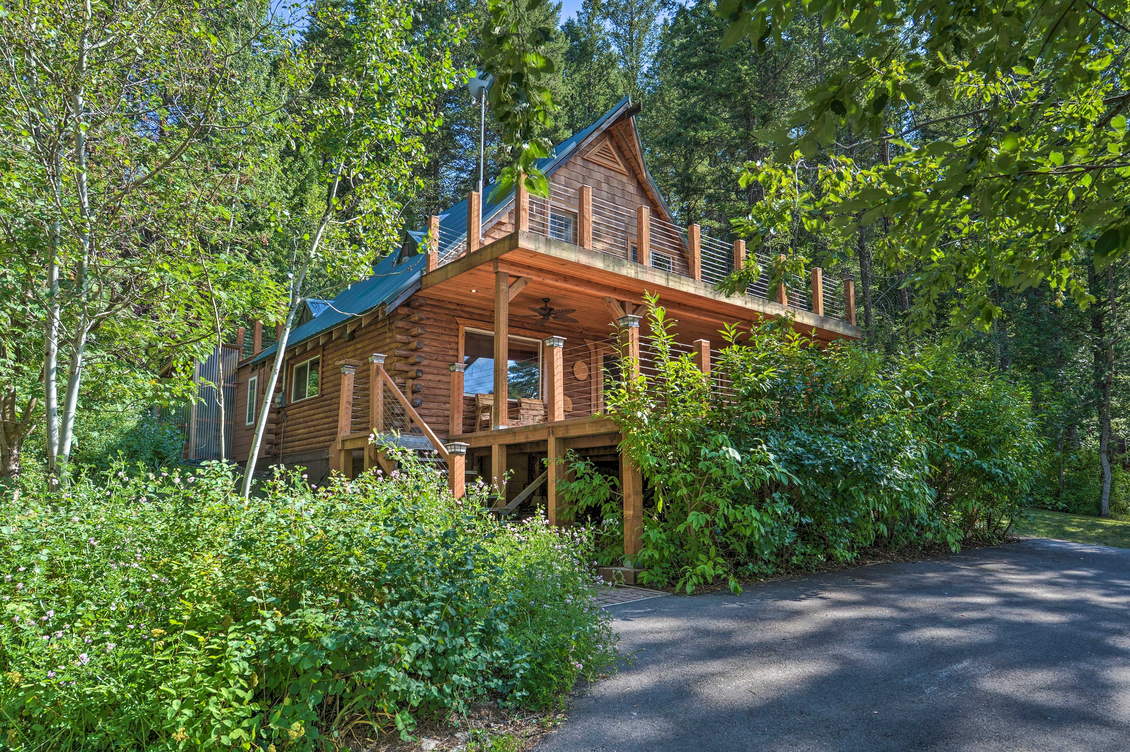 Parking | Circular Driveway | Trailers & Snowmobile Parking Allowed