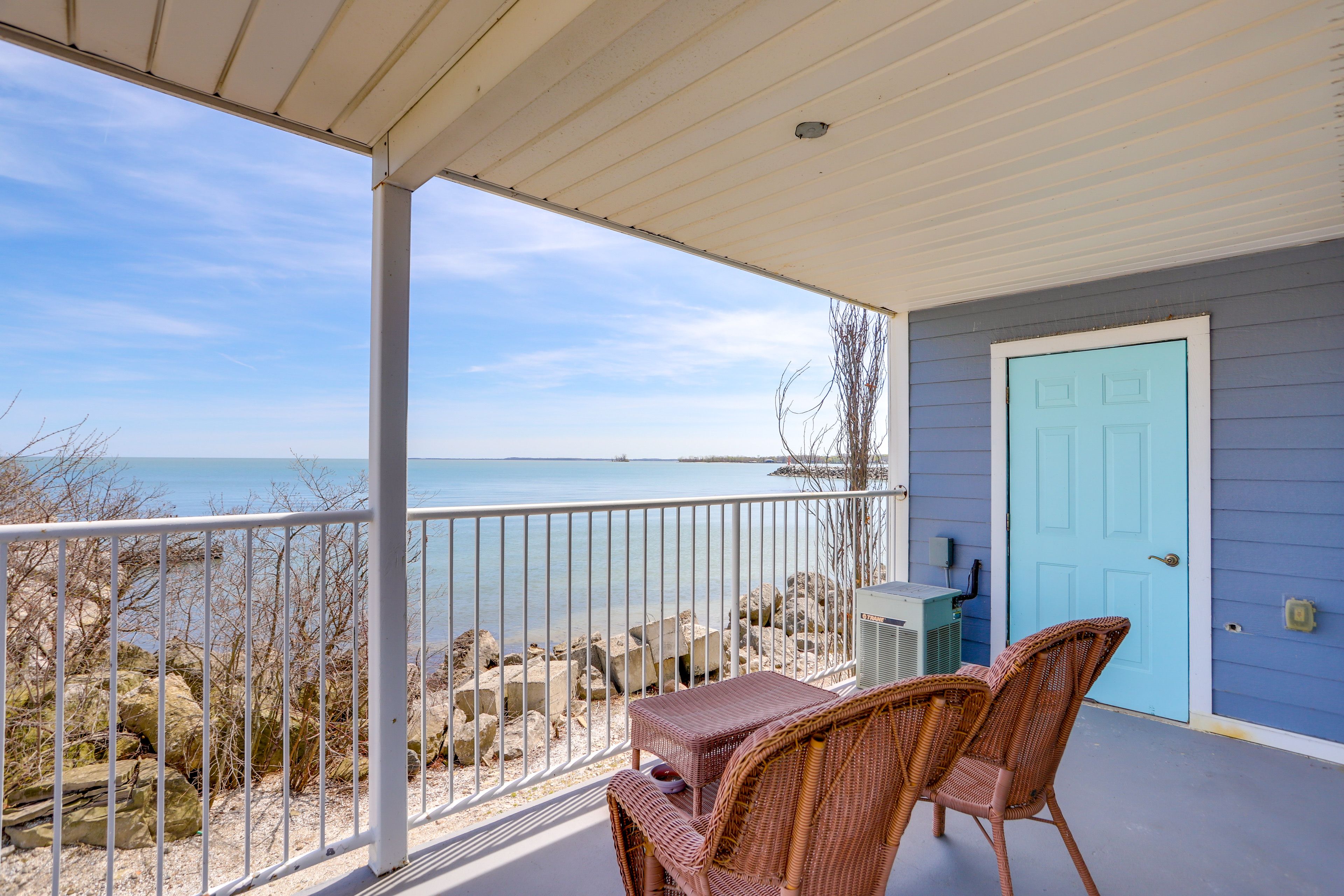 Exterior | Private Balcony