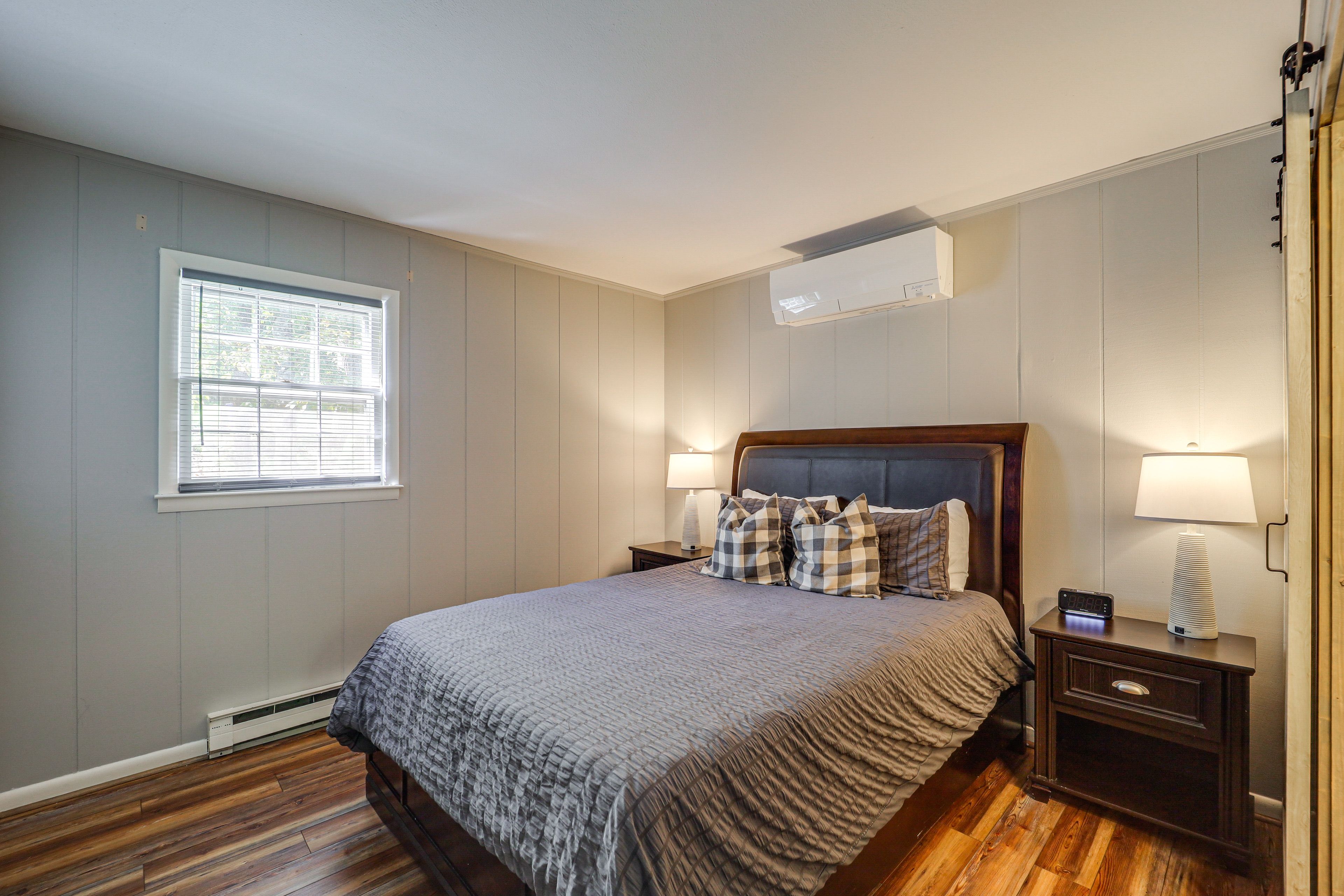 Bedroom 1 | Queen Bed | En-Suite Bathroom | Main Level