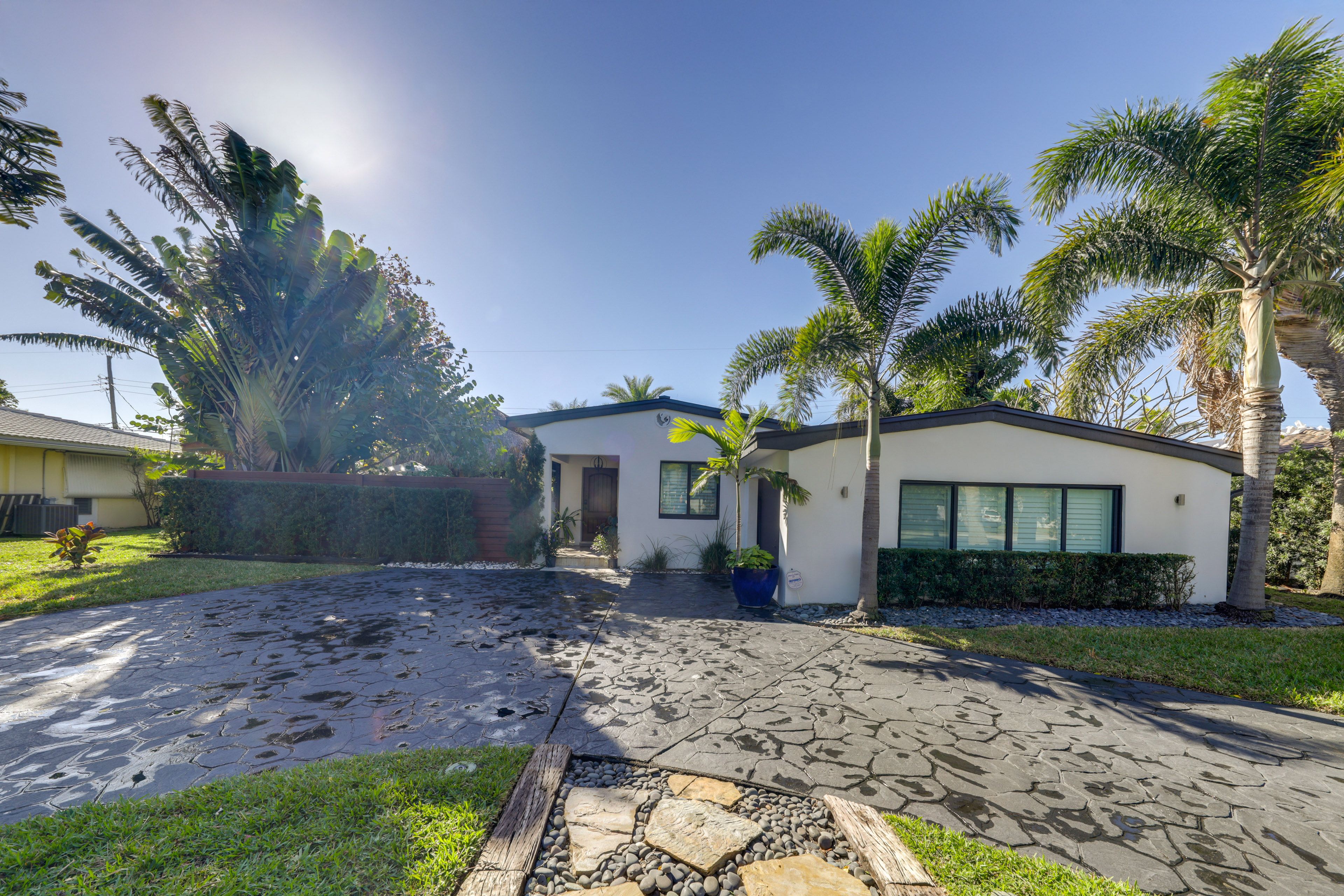 Parking | Driveway (4 Vehicles) | RV/Trailer Parking